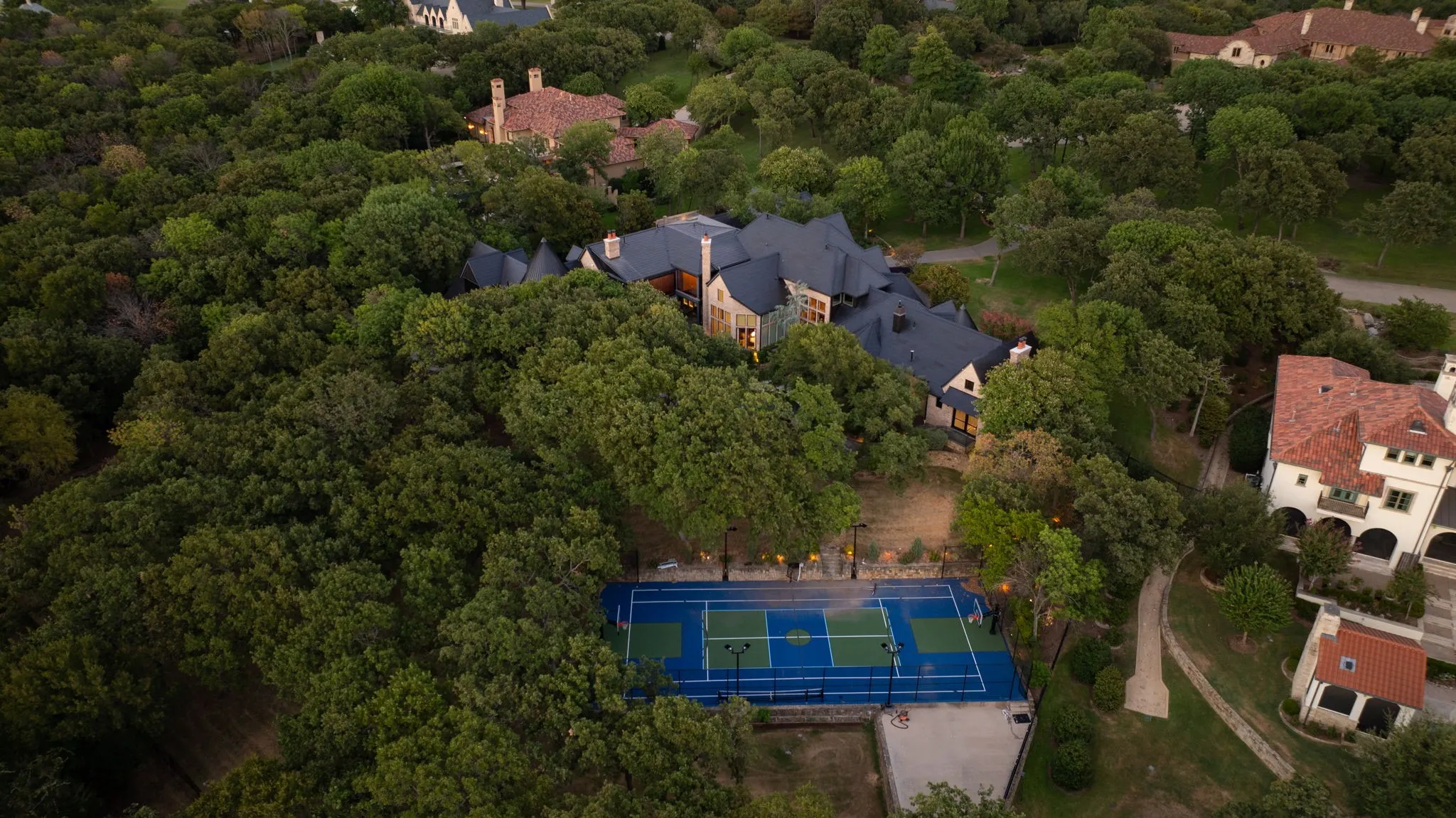 Single Family Residence For Sale in Denton County , 2005 Bayshore Drive, Flower Mound, Texas 75022, 6 Bedroom, 7 Bathroom, 4 Garage spaces, 10,189 Sqft, built in 1998, mls#21357065, Real Estate Agent in Flower Mound, Homes For Sale in Denton county, Homes For Sale in Flower Mound, Realtor in Flower Mound Texas, Real Estate Brokerage Independent Realty Texas, Luminita Cordes Realtor