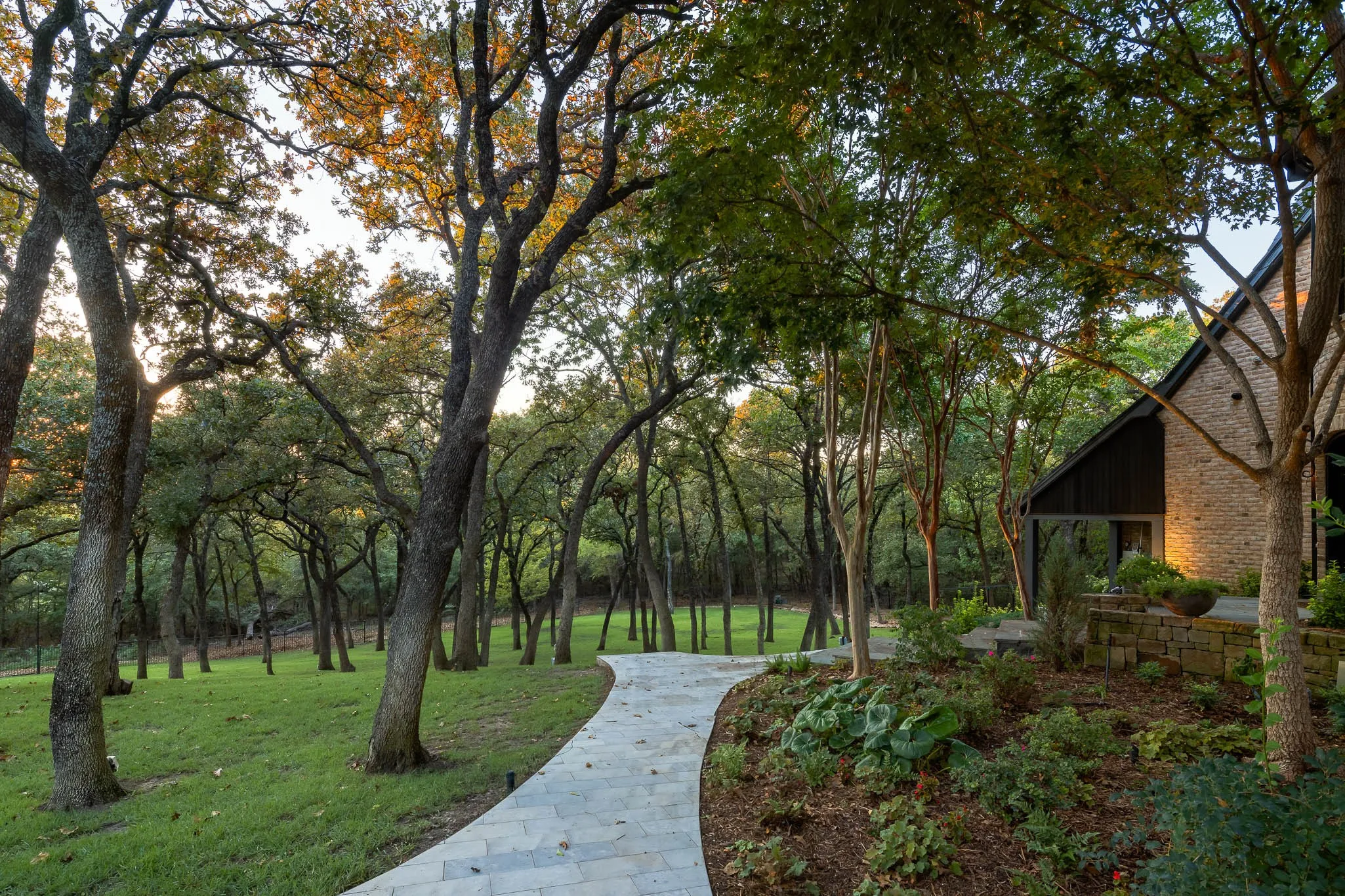 Single Family Residence For Sale in Denton County , 2005 Bayshore Drive, Flower Mound, Texas 75022, 6 Bedroom, 7 Bathroom, 4 Garage spaces, 10,189 Sqft, built in 1998, mls#21357065, Real Estate Agent in Flower Mound, Homes For Sale in Denton county, Homes For Sale in Flower Mound, Realtor in Flower Mound Texas, Real Estate Brokerage Independent Realty Texas, Luminita Cordes Realtor