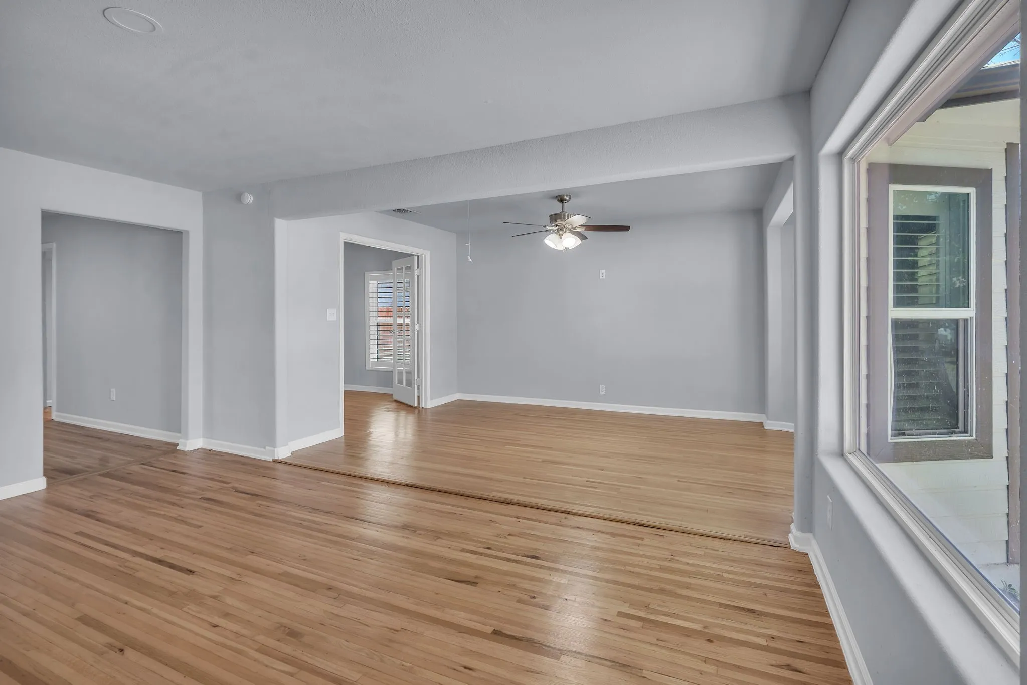 Single Family Residence For Rent in Tarrant County , 2933 S Hills Avenue, Fort Worth, Texas 76109, 4 Bedroom, 3 Bathroom, Garage spaces, 2,301 Sqft, built in 1947, mls#21361913, Real Estate Agent in Fort Worth, Homes For Rent in Tarrant county, Homes For Rent in Fort Worth, Realtor in Fort Worth Texas, Real Estate Brokerage Independent Realty Texas, Luminita Cordes Realtor