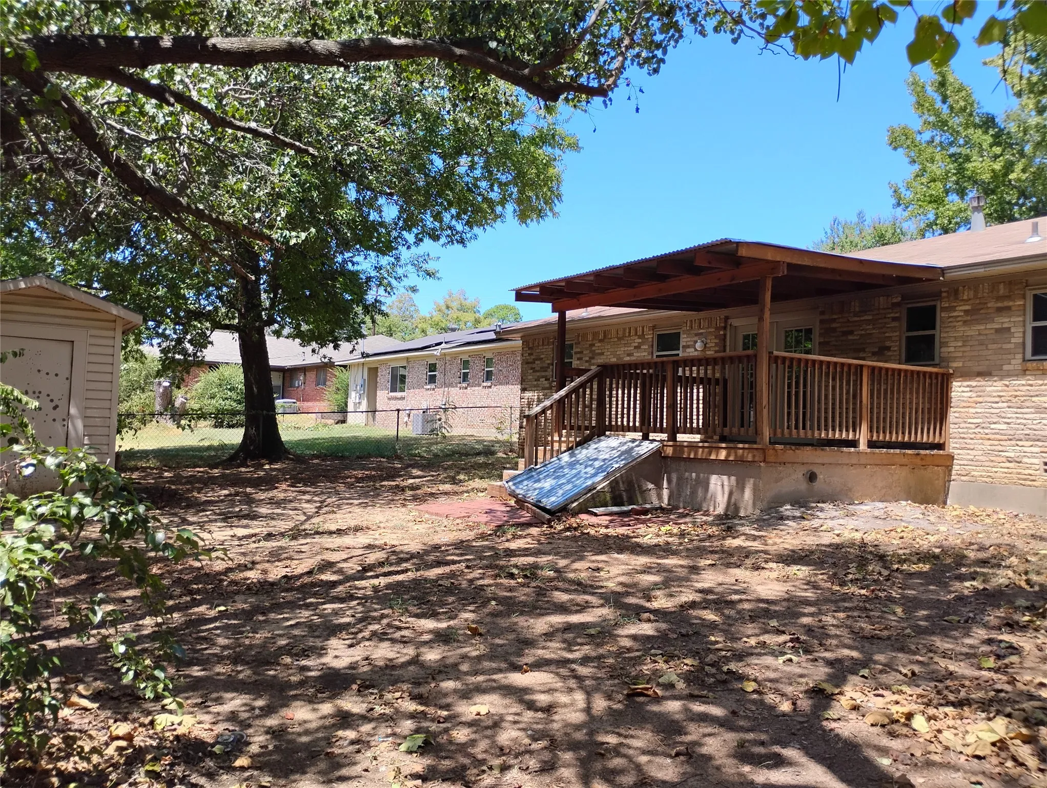 Single Family Residence For Sale in Grayson County , 2922 Stafford Drive, Denison, Texas 75020, 3 Bedroom, 2 Bathroom, 1 Garage spaces, 1,374 Sqft, built in 1965, mls#21362193, Real Estate Agent in Denison, Homes For Sale in Grayson county, Homes For Sale in Denison, Realtor in Denison Texas, Real Estate Brokerage Independent Realty Texas, Luminita Cordes Realtor