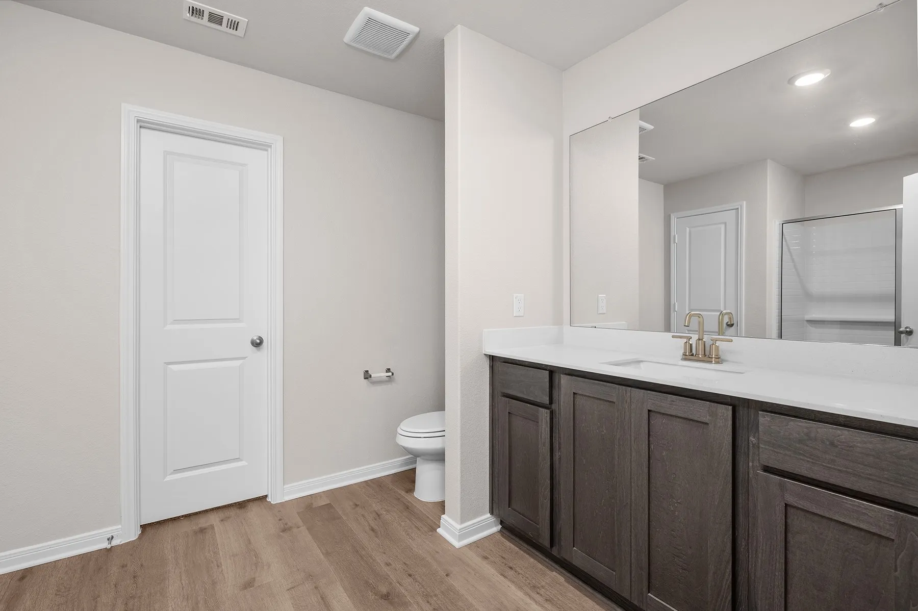 Single Family Residence For Sale in Kaufman County , 223 North Island Drive, Terrell, Texas 75160, 3 Bedroom, 2 Bathroom, 2 Garage spaces, 1,316 Sqft, built in 2026, mls#21363086, Real Estate Agent in Terrell, Homes For Sale in Kaufman county, Homes For Sale in Terrell, Realtor in Terrell Texas, Real Estate Brokerage Independent Realty Texas, Luminita Cordes Realtor