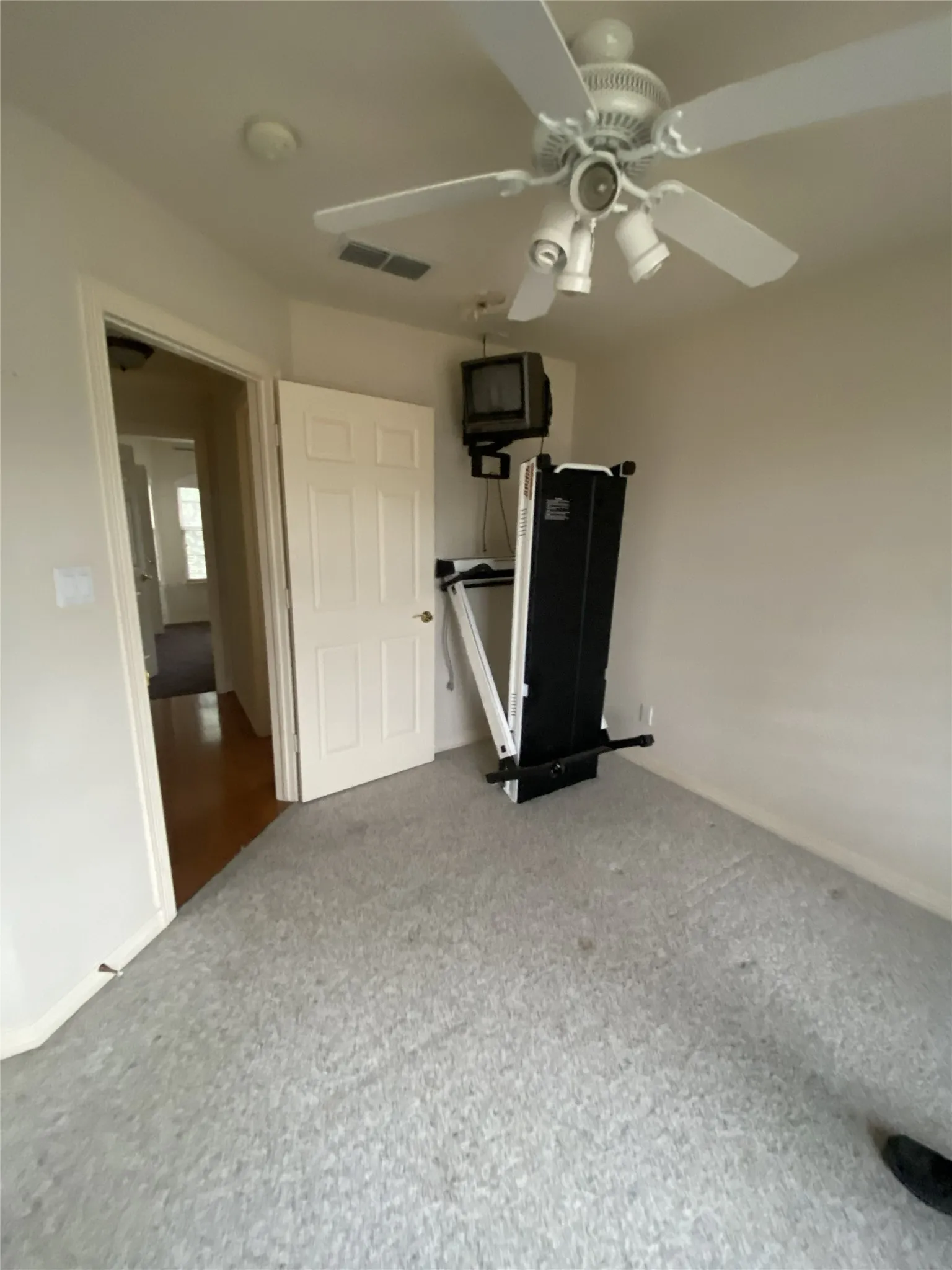 Single Family Residence For Sale in Wise County , 106 Aurora Vista Trail, Aurora, Texas 76078, 4 Bedroom, 4 Bathroom, 3 Garage spaces, 3,202 Sqft, built in 2000, mls#21362984, Real Estate Agent in Aurora, Homes For Sale in Wise county, Homes For Sale in Aurora, Realtor in Aurora Texas, Real Estate Brokerage Independent Realty Texas, Luminita Cordes Realtor
