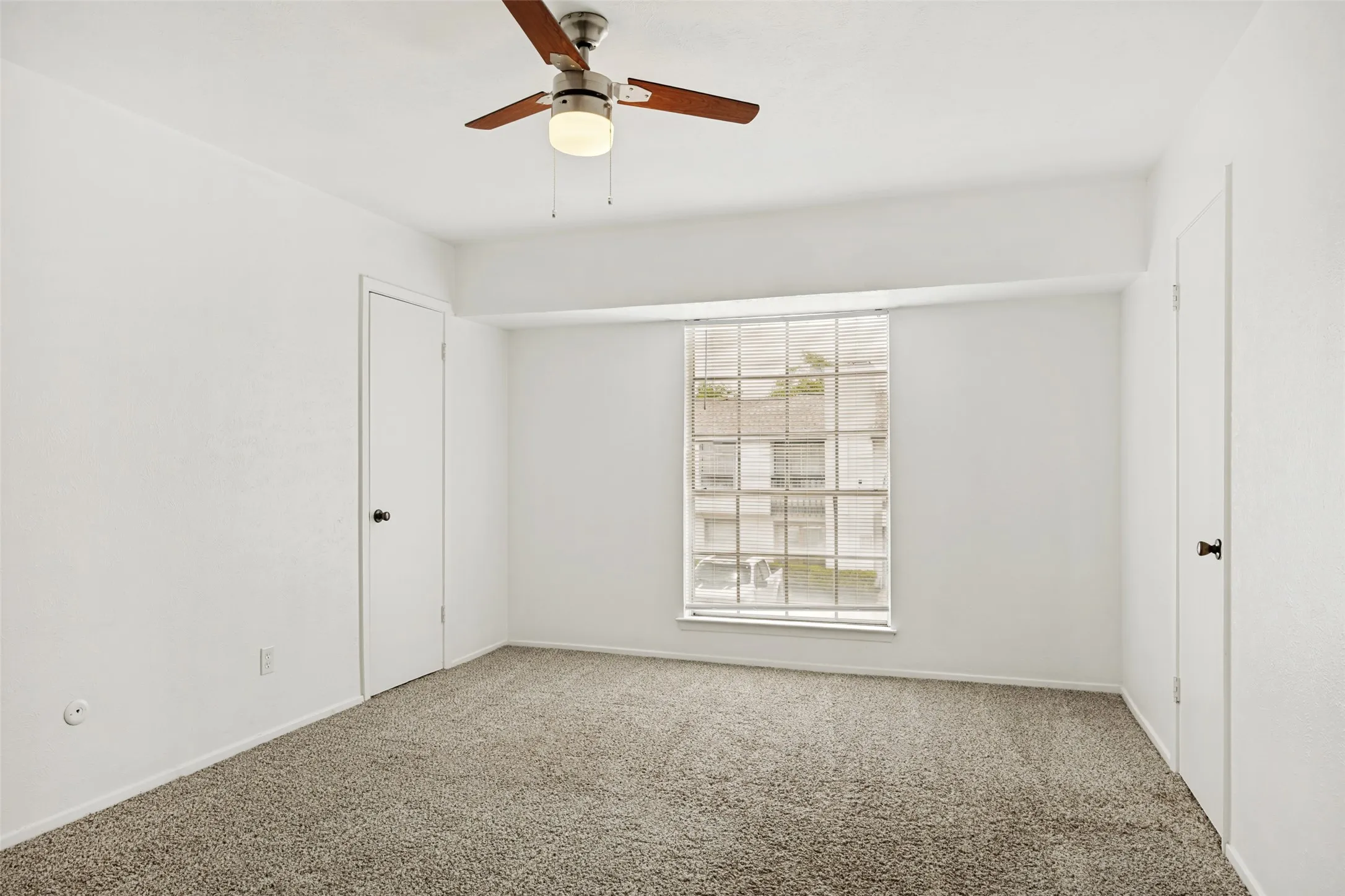 Condominium For Rent in Dallas County , 12888 Montfort Drive G-227, Dallas, Texas 75230, 1 Bedroom, 1 Bathroom, Garage spaces, 693 Sqft, built in 1968, mls#21363091, Real Estate Agent in Dallas, Homes For Rent in Dallas county, Homes For Rent in Dallas, Realtor in Dallas Texas, Real Estate Brokerage Independent Realty Texas, Luminita Cordes Realtor