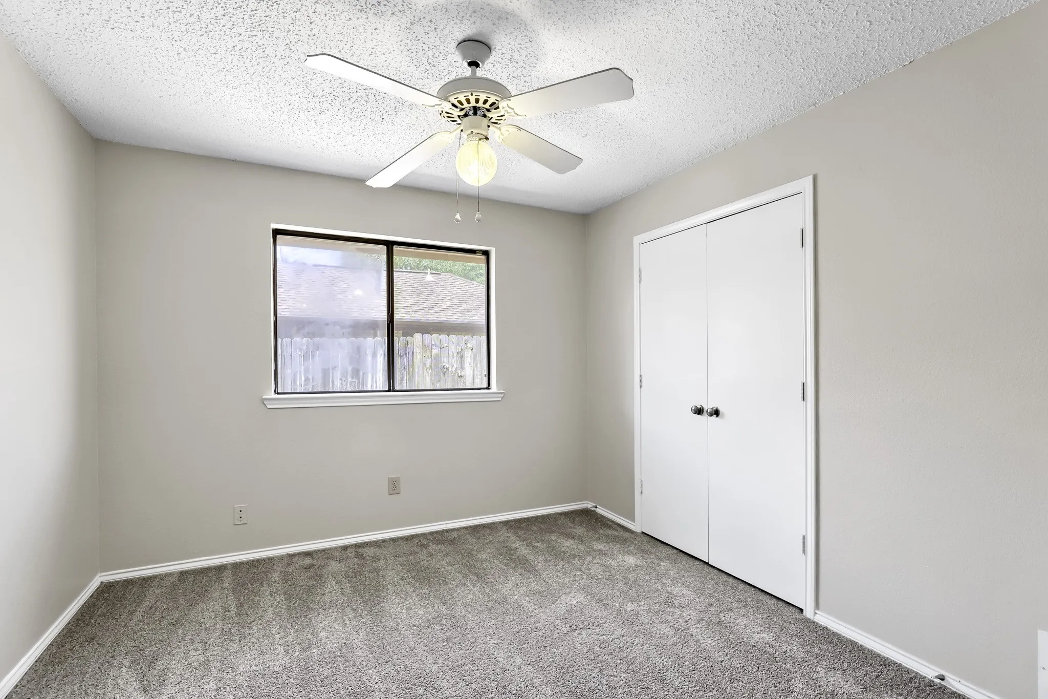 Single Family Residence For Sale in Denton County , 2212 Oak Bluff Drive, Flower Mound, Texas 75028, 3 Bedroom, 2 Bathroom, 2 Garage spaces, 1,681 Sqft, built in 1984, mls#21359493, Real Estate Agent in Flower Mound, Homes For Sale in Denton county, Homes For Sale in Flower Mound, Realtor in Flower Mound Texas, Real Estate Brokerage Independent Realty Texas, Luminita Cordes Realtor
