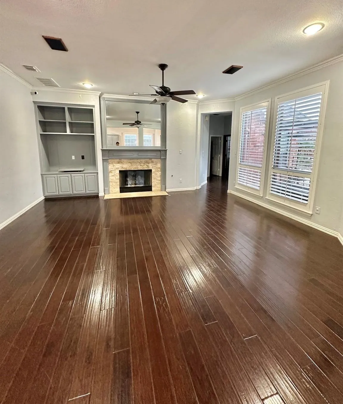 Single Family Residence For Rent in Dallas County , 220 Redwood Drive, Coppell, Texas 75019, 4 Bedroom, 4 Bathroom, 2 Garage spaces, 3,400 Sqft, built in 1993, mls#21361428, Real Estate Agent in Coppell, Homes For Rent in Dallas county, Homes For Rent in Coppell, Realtor in Coppell Texas, Real Estate Brokerage Independent Realty Texas, Luminita Cordes Realtor