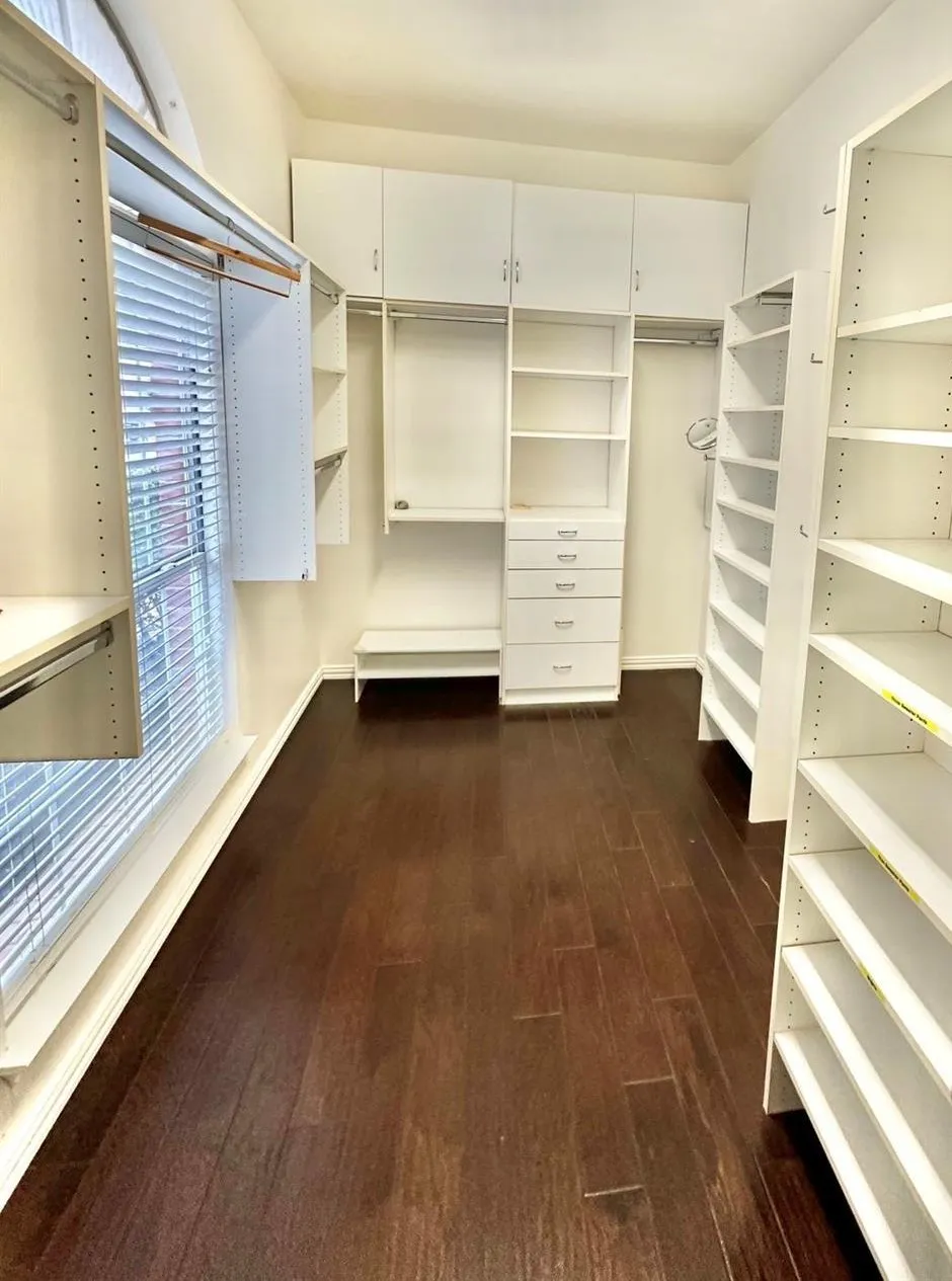 Single Family Residence For Rent in Dallas County , 220 Redwood Drive, Coppell, Texas 75019, 4 Bedroom, 4 Bathroom, 2 Garage spaces, 3,400 Sqft, built in 1993, mls#21361428, Real Estate Agent in Coppell, Homes For Rent in Dallas county, Homes For Rent in Coppell, Realtor in Coppell Texas, Real Estate Brokerage Independent Realty Texas, Luminita Cordes Realtor