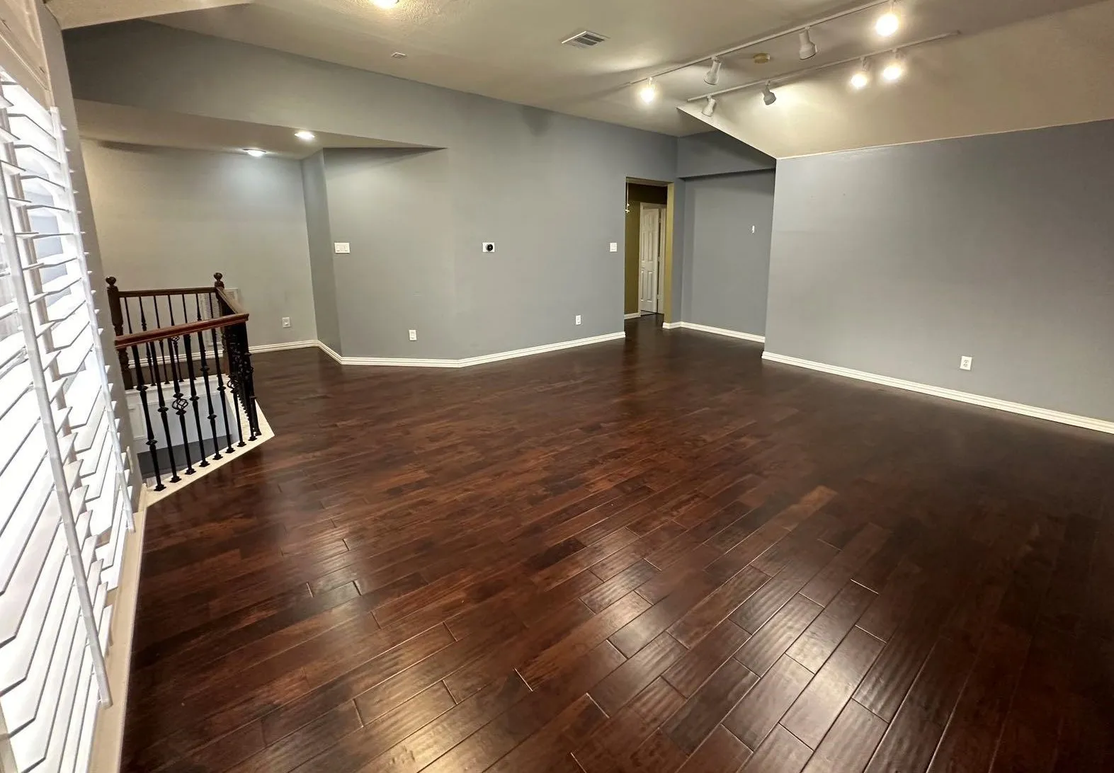 Single Family Residence For Rent in Dallas County , 220 Redwood Drive, Coppell, Texas 75019, 4 Bedroom, 4 Bathroom, 2 Garage spaces, 3,400 Sqft, built in 1993, mls#21361428, Real Estate Agent in Coppell, Homes For Rent in Dallas county, Homes For Rent in Coppell, Realtor in Coppell Texas, Real Estate Brokerage Independent Realty Texas, Luminita Cordes Realtor