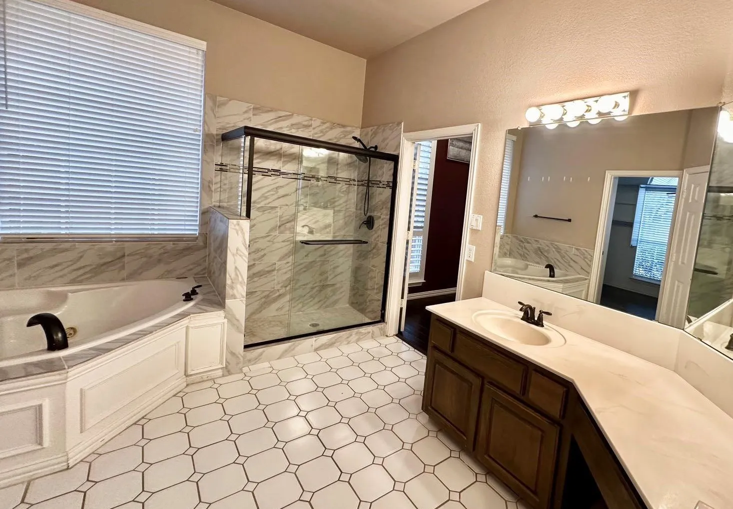 Single Family Residence For Rent in Dallas County , 220 Redwood Drive, Coppell, Texas 75019, 4 Bedroom, 4 Bathroom, 2 Garage spaces, 3,400 Sqft, built in 1993, mls#21361428, Real Estate Agent in Coppell, Homes For Rent in Dallas county, Homes For Rent in Coppell, Realtor in Coppell Texas, Real Estate Brokerage Independent Realty Texas, Luminita Cordes Realtor