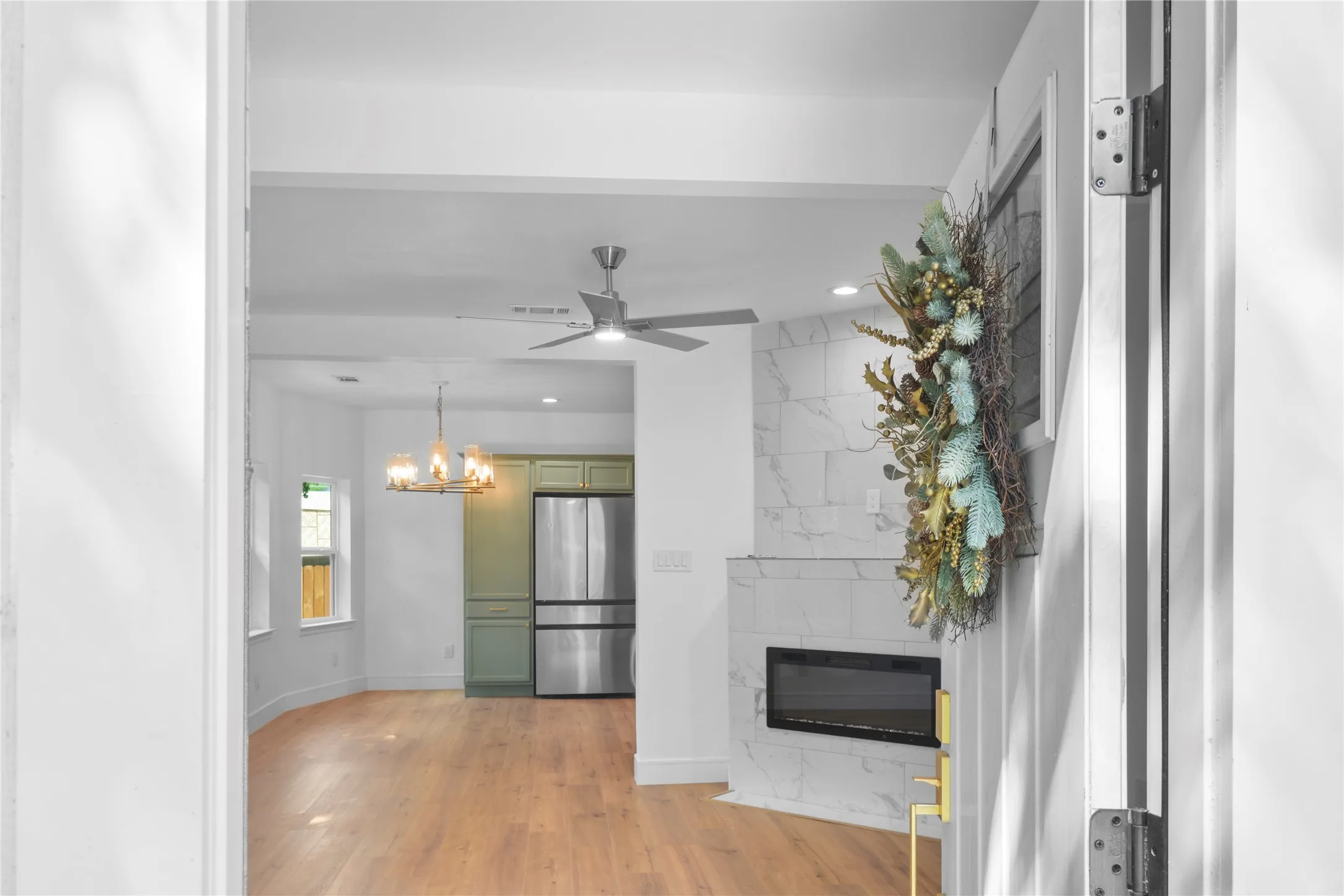 Single Family Residence For Sale in Dallas County , 3400 Spence Street, Dallas, Texas 75215, 3 Bedroom, 2 Bathroom, Garage spaces, 1,377 Sqft, built in 1910, mls#21363025, Real Estate Agent in Dallas, Homes For Sale in Dallas county, Homes For Sale in Dallas, Realtor in Dallas Texas, Real Estate Brokerage Independent Realty Texas, Luminita Cordes Realtor