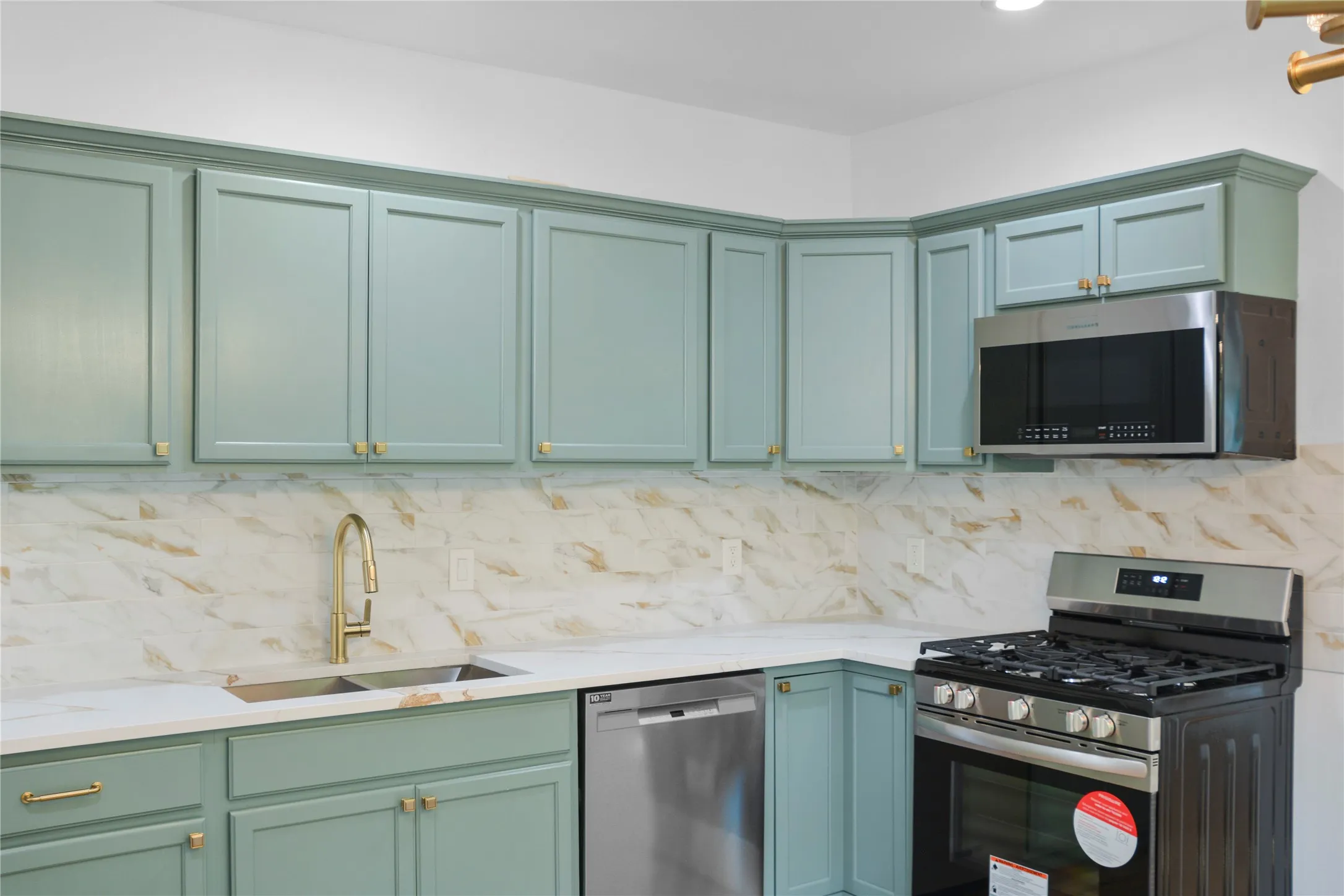 Single Family Residence For Sale in Dallas County , 3400 Spence Street, Dallas, Texas 75215, 3 Bedroom, 2 Bathroom, Garage spaces, 1,377 Sqft, built in 1910, mls#21363025, Real Estate Agent in Dallas, Homes For Sale in Dallas county, Homes For Sale in Dallas, Realtor in Dallas Texas, Real Estate Brokerage Independent Realty Texas, Luminita Cordes Realtor