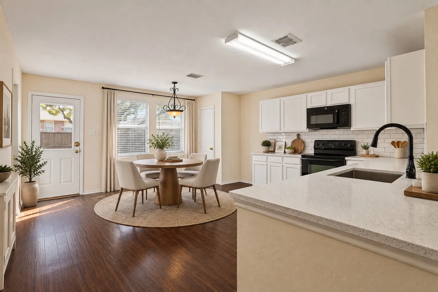 Single Family Residence For Rent in Collin County , 12856 Gillon Drive, Frisco, Texas 75035, 3 Bedroom, 2 Bathroom, 2 Garage spaces, 1,640 Sqft, built in 2004, mls#21363105, Real Estate Agent in Frisco, Homes For Rent in Collin county, Homes For Rent in Frisco, Realtor in Frisco Texas, Real Estate Brokerage Independent Realty Texas, Luminita Cordes Realtor