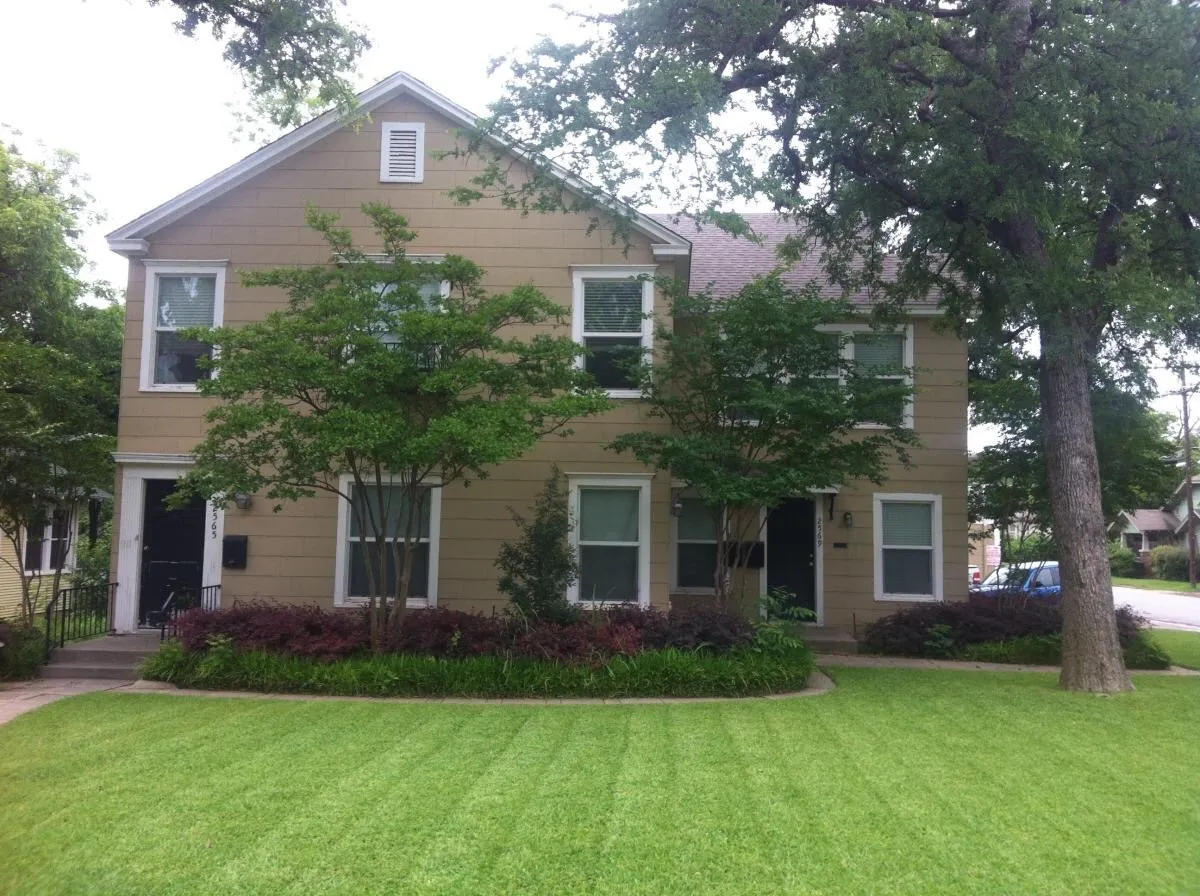 Apartment For Rent in Tarrant County , 3012 MCPHERSON Avenue C, Fort Worth, Texas 76109, 1 Bedroom, 1 Bathroom, 1 Garage spaces, 750 Sqft, built in 1939, mls#21361495, Real Estate Agent in Fort Worth, Homes For Rent in Tarrant county, Homes For Rent in Fort Worth, Realtor in Fort Worth Texas, Real Estate Brokerage Independent Realty Texas, Luminita Cordes Realtor