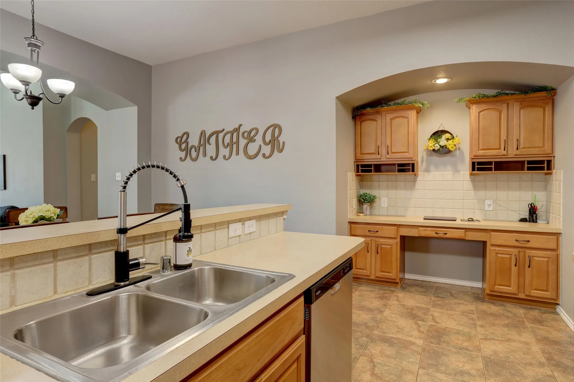Single Family Residence For Sale in Collin County , 4500 Maidstone Way, Mc Kinney, Texas 75070, 4 Bedroom, 3 Bathroom, 2 Garage spaces, 2,303 Sqft, built in 2003, mls#21357021, Real Estate Agent in Mc Kinney, Homes For Sale in Collin county, Homes For Sale in Mc Kinney, Realtor in Mc Kinney Texas, Real Estate Brokerage Independent Realty Texas, Luminita Cordes Realtor