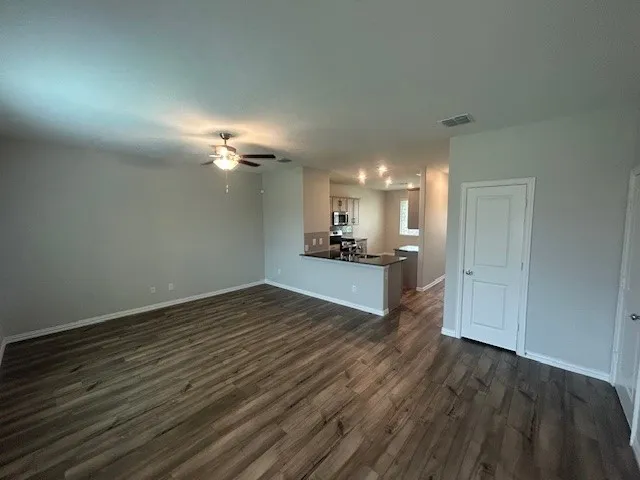 Single Family Residence For Rent in Collin County , 1509 Helmoken Falls Drive, Anna, Texas 75409, 3 Bedroom, 2 Bathroom, 2 Garage spaces, 1,438 Sqft, built in 2021, mls#21363055, Real Estate Agent in Anna, Homes For Rent in Collin county, Homes For Rent in Anna, Realtor in Anna Texas, Real Estate Brokerage Independent Realty Texas, Luminita Cordes Realtor