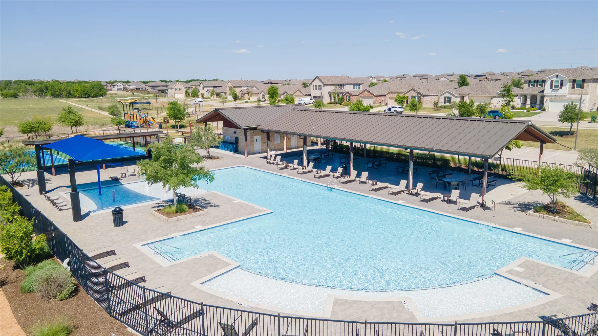 Single Family Residence For Sale in Denton County , 1308 Trace Drive, Aubrey, Texas 76227, 4 Bedroom, 3 Bathroom, 2 Garage spaces, 2,089 Sqft, built in 2020, mls#21362923, Real Estate Agent in Aubrey, Homes For Sale in Denton county, Homes For Sale in Aubrey, Realtor in Aubrey Texas, Real Estate Brokerage Independent Realty Texas, Luminita Cordes Realtor