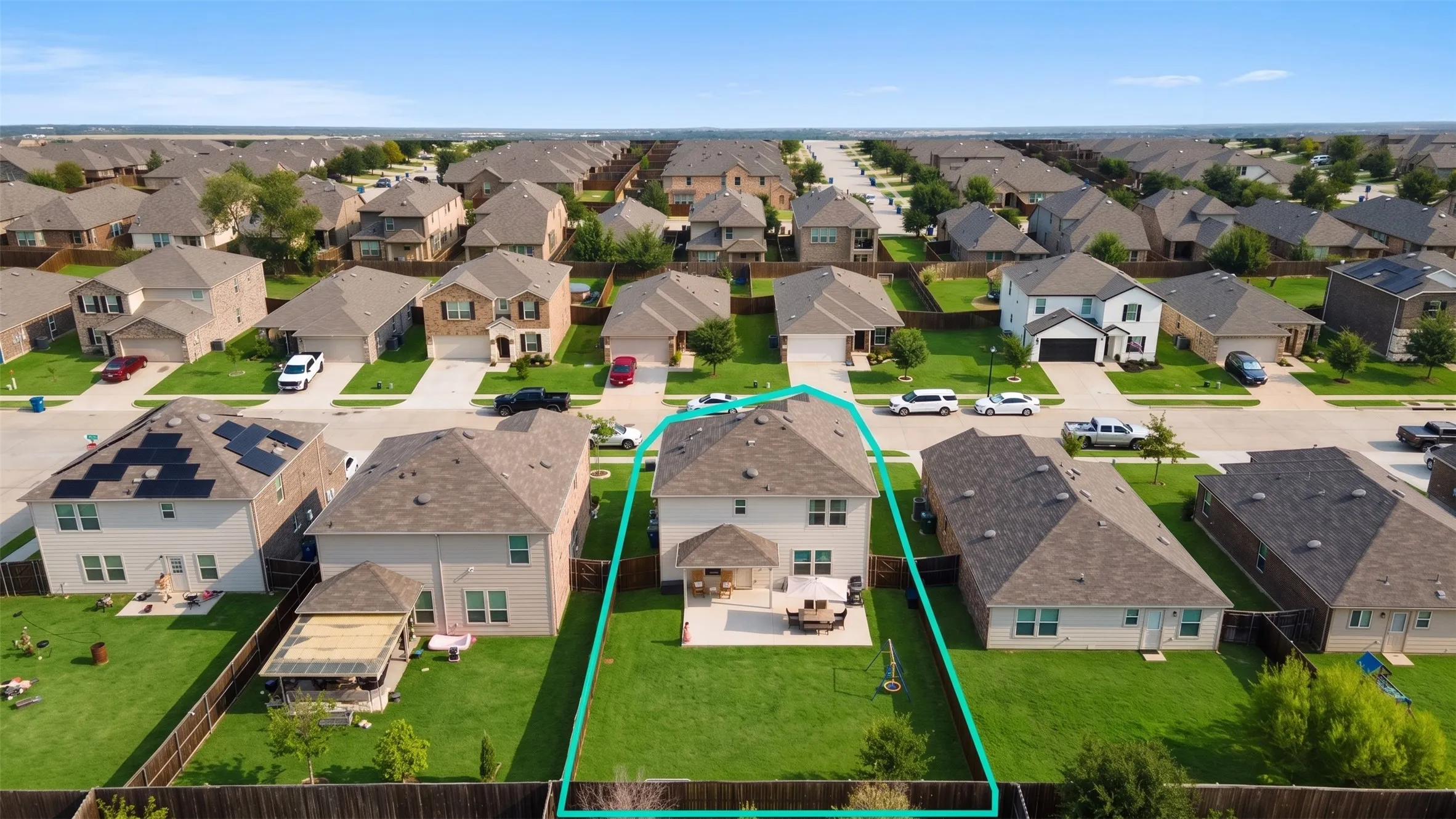 Single Family Residence For Sale in Denton County , 1308 Trace Drive, Aubrey, Texas 76227, 4 Bedroom, 3 Bathroom, 2 Garage spaces, 2,089 Sqft, built in 2020, mls#21362923, Real Estate Agent in Aubrey, Homes For Sale in Denton county, Homes For Sale in Aubrey, Realtor in Aubrey Texas, Real Estate Brokerage Independent Realty Texas, Luminita Cordes Realtor