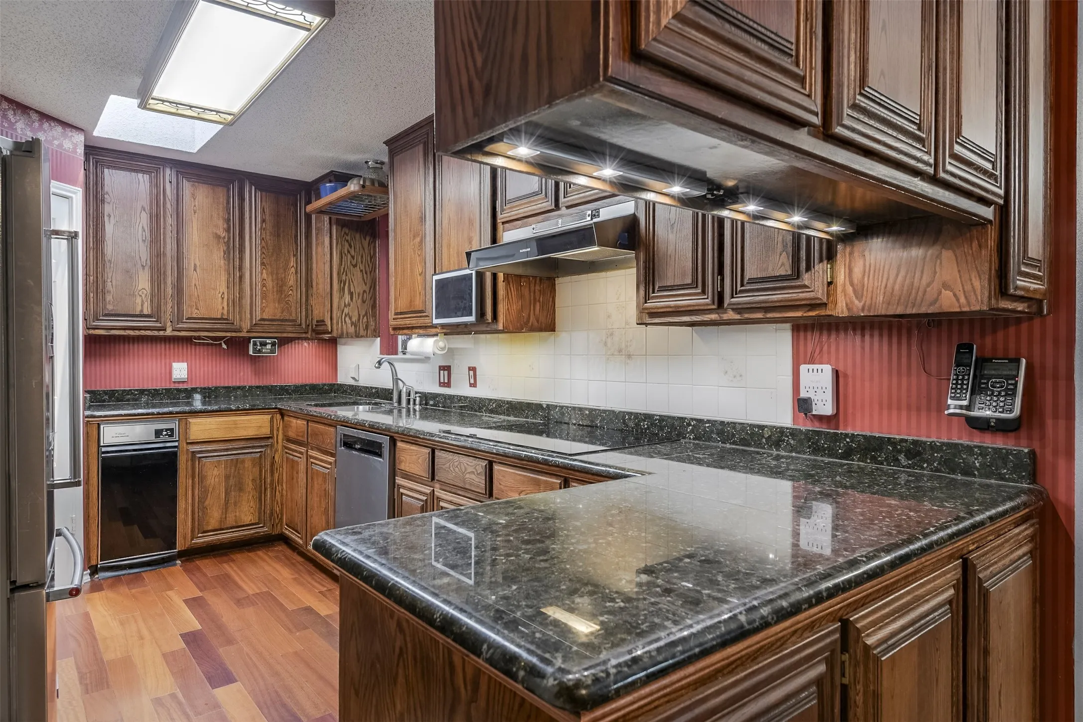 Single Family Residence For Sale in Tarrant County , 4908 Arborgate Drive, Arlington, Texas 76017, 3 Bedroom, 2 Bathroom, 2 Garage spaces, 1,800 Sqft, built in 1988, mls#21351593, Real Estate Agent in Arlington, Homes For Sale in Tarrant county, Homes For Sale in Arlington, Realtor in Arlington Texas, Real Estate Brokerage Independent Realty Texas, Luminita Cordes Realtor