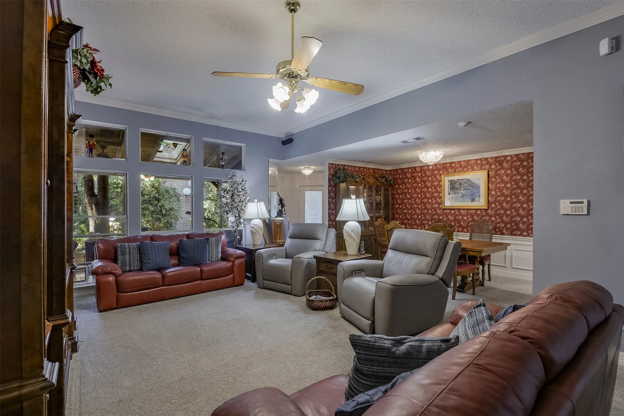 Single Family Residence For Sale in Tarrant County , 4908 Arborgate Drive, Arlington, Texas 76017, 3 Bedroom, 2 Bathroom, 2 Garage spaces, 1,800 Sqft, built in 1988, mls#21351593, Real Estate Agent in Arlington, Homes For Sale in Tarrant county, Homes For Sale in Arlington, Realtor in Arlington Texas, Real Estate Brokerage Independent Realty Texas, Luminita Cordes Realtor