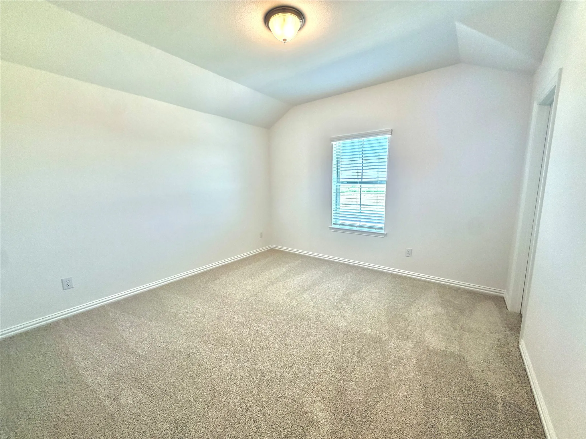 Single Family Residence For Rent in Rockwall County , 1609 Gulin, Royse City, Texas 75189, 5 Bedroom, 3 Bathroom, 2 Garage spaces, 2,845 Sqft, built in 2026, mls#21363020, Real Estate Agent in Royse City, Homes For Rent in Rockwall county, Homes For Rent in Royse City, Realtor in Royse City Texas, Real Estate Brokerage Independent Realty Texas, Luminita Cordes Realtor