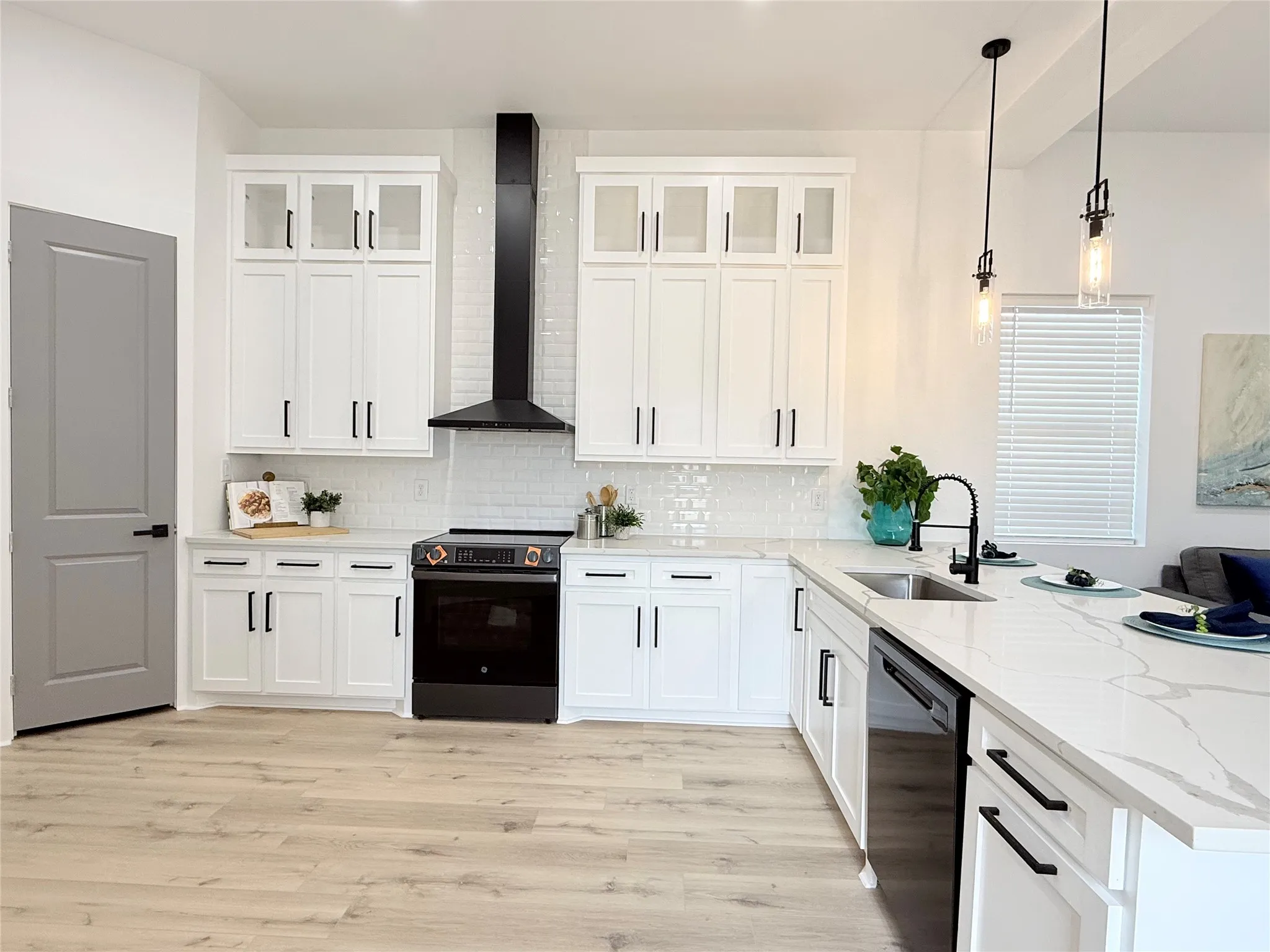 Single Family Residence For Rent in Dallas County , 1505 Fordham Road, Dallas, Texas 75216, 3 Bedroom, 3 Bathroom, 2 Garage spaces, 2,122 Sqft, built in 2025, Price $2,695, mls#21357280, Real Estate Agent in Dallas, Homes For Rent in Dallas county, Homes For Rent in Dallas, Realtor in Dallas Texas, Real Estate Brokerage Independent Realty Texas, Luminita Cordes Realtor