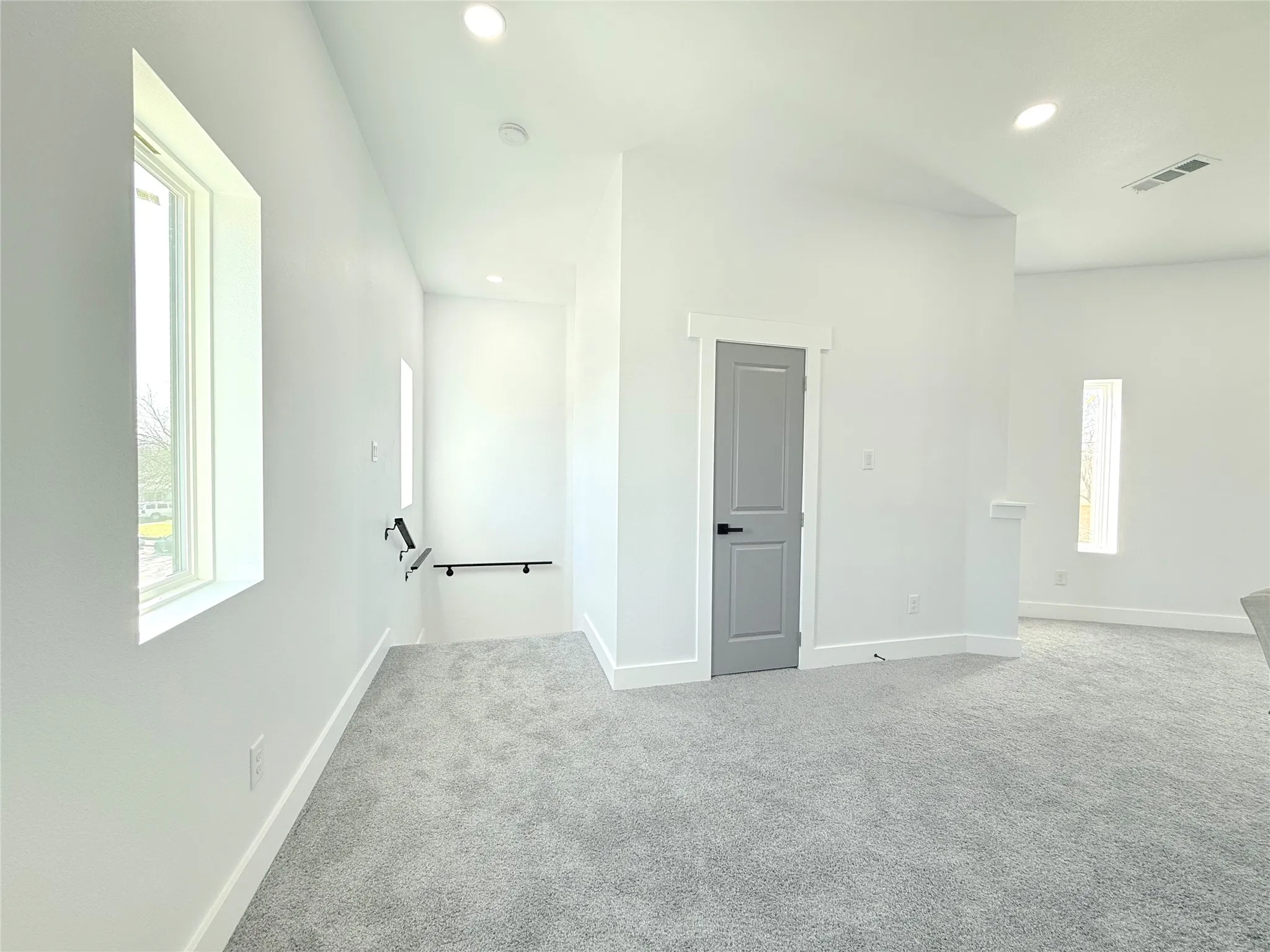 Single Family Residence For Rent in Dallas County , 1505 Fordham Road, Dallas, Texas 75216, 3 Bedroom, 3 Bathroom, 2 Garage spaces, 2,122 Sqft, built in 2025, Price $2,695, mls#21357280, Real Estate Agent in Dallas, Homes For Rent in Dallas county, Homes For Rent in Dallas, Realtor in Dallas Texas, Real Estate Brokerage Independent Realty Texas, Luminita Cordes Realtor