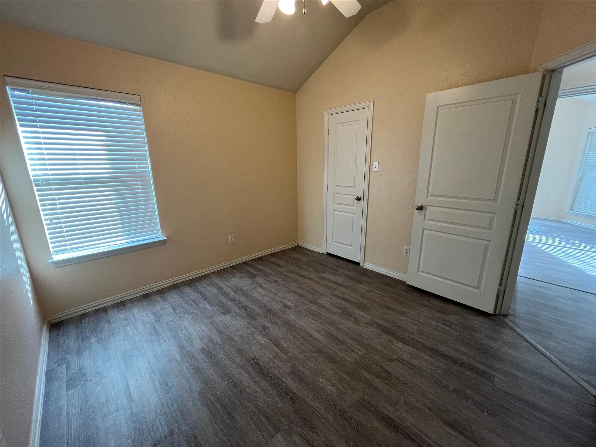Single Family Residence For Sale in Parker County , 104 Cinnamon Court, Weatherford, Texas 76088, 4 Bedroom, 2 Bathroom, 3 Garage spaces, 2,384 Sqft, built in 2004, mls#21362973, Real Estate Agent in Weatherford, Homes For Sale in Parker county, Homes For Sale in Weatherford, Realtor in Weatherford Texas, Real Estate Brokerage Independent Realty Texas, Luminita Cordes Realtor