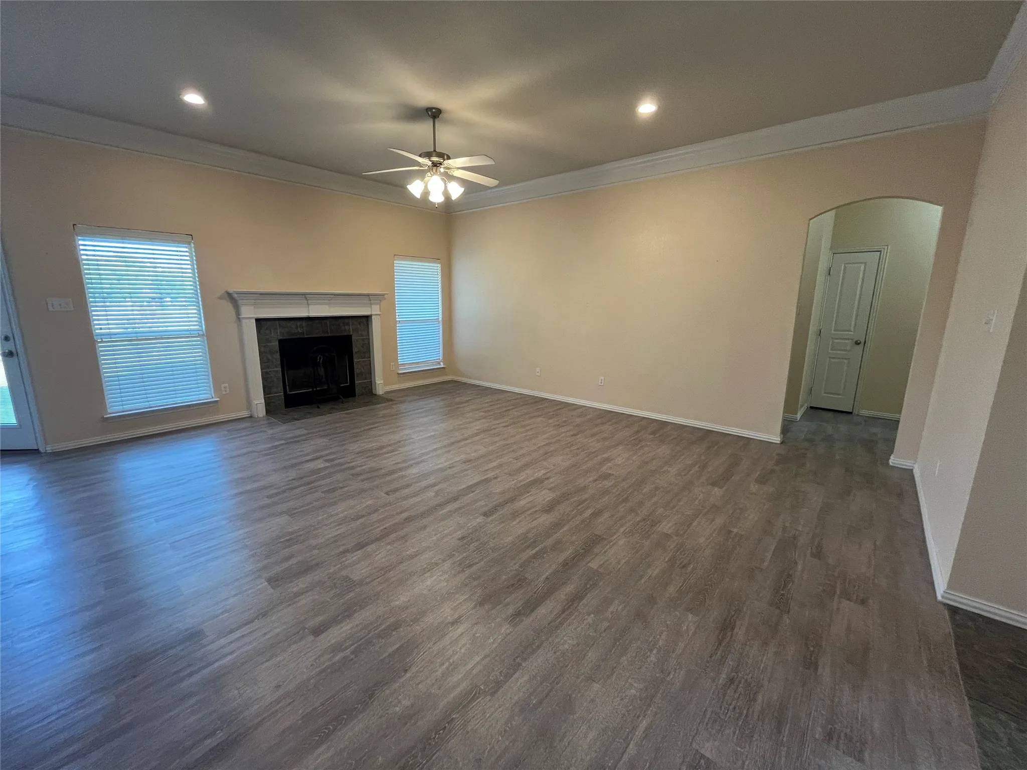 Single Family Residence For Sale in Parker County , 104 Cinnamon Court, Weatherford, Texas 76088, 4 Bedroom, 2 Bathroom, 3 Garage spaces, 2,384 Sqft, built in 2004, mls#21362973, Real Estate Agent in Weatherford, Homes For Sale in Parker county, Homes For Sale in Weatherford, Realtor in Weatherford Texas, Real Estate Brokerage Independent Realty Texas, Luminita Cordes Realtor