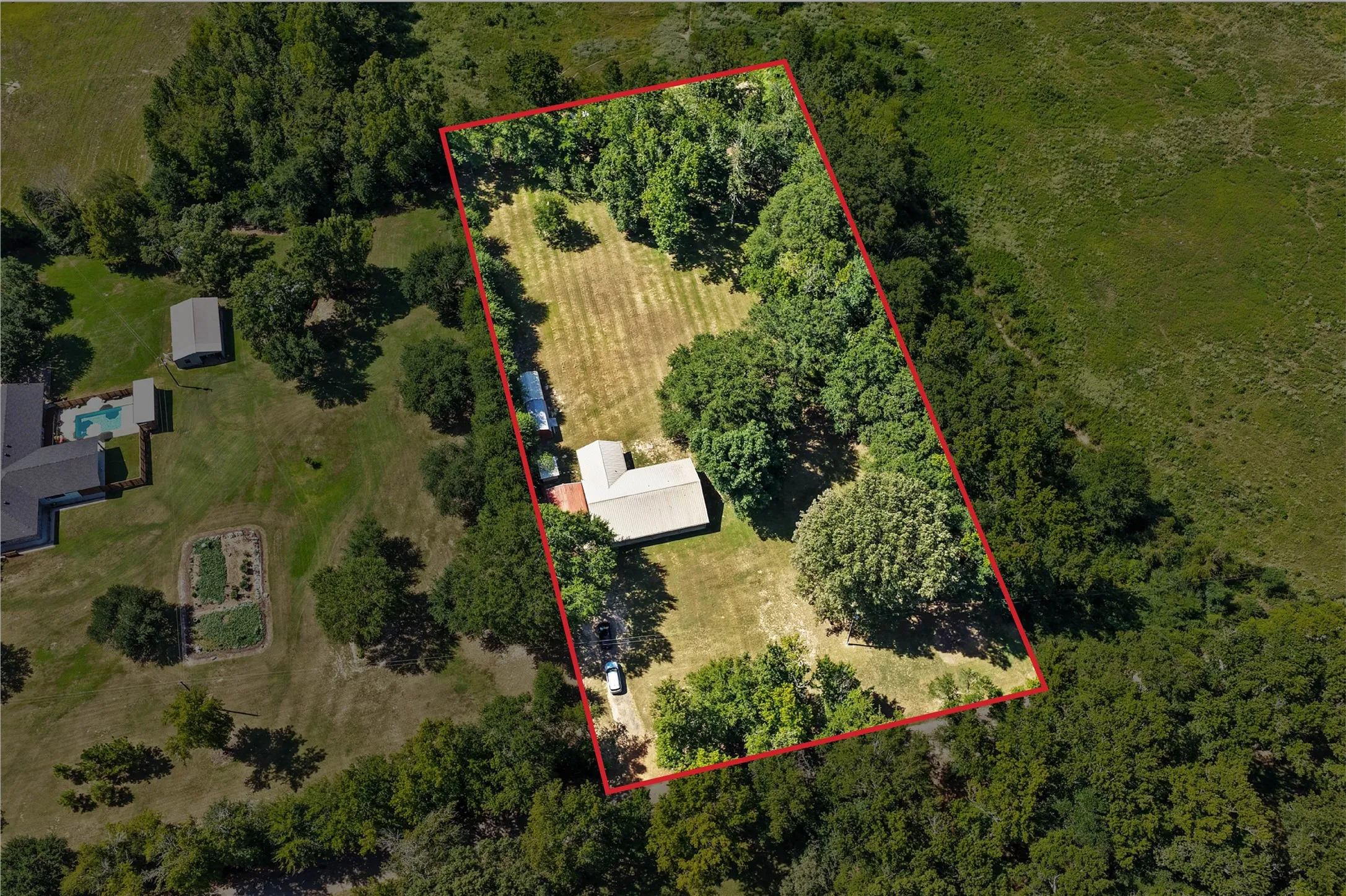 Single Family Residence For Sale in Titus County , 522 CR 4245, Mt Pleasant, Texas 75455, 3 Bedroom, 2 Bathroom, Garage spaces, 1,856 Sqft, built in 2007, mls#21362817, Real Estate Agent in Mt Pleasant, Homes For Sale in Titus county, Homes For Sale in Mt Pleasant, Realtor in Mt Pleasant Texas, Real Estate Brokerage Independent Realty Texas, Luminita Cordes Realtor
