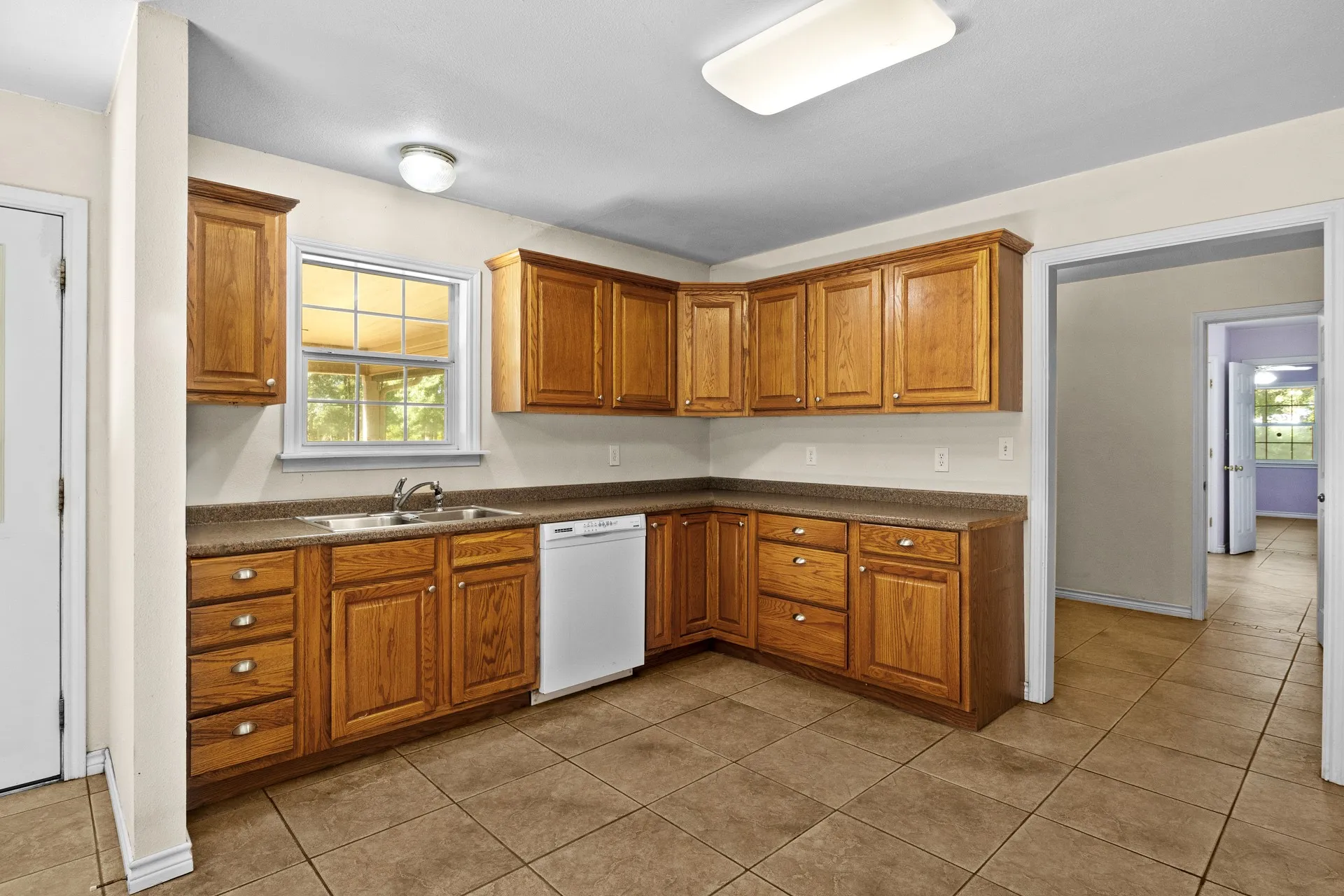 Single Family Residence For Sale in Titus County , 522 CR 4245, Mt Pleasant, Texas 75455, 3 Bedroom, 2 Bathroom, Garage spaces, 1,856 Sqft, built in 2007, mls#21362817, Real Estate Agent in Mt Pleasant, Homes For Sale in Titus county, Homes For Sale in Mt Pleasant, Realtor in Mt Pleasant Texas, Real Estate Brokerage Independent Realty Texas, Luminita Cordes Realtor