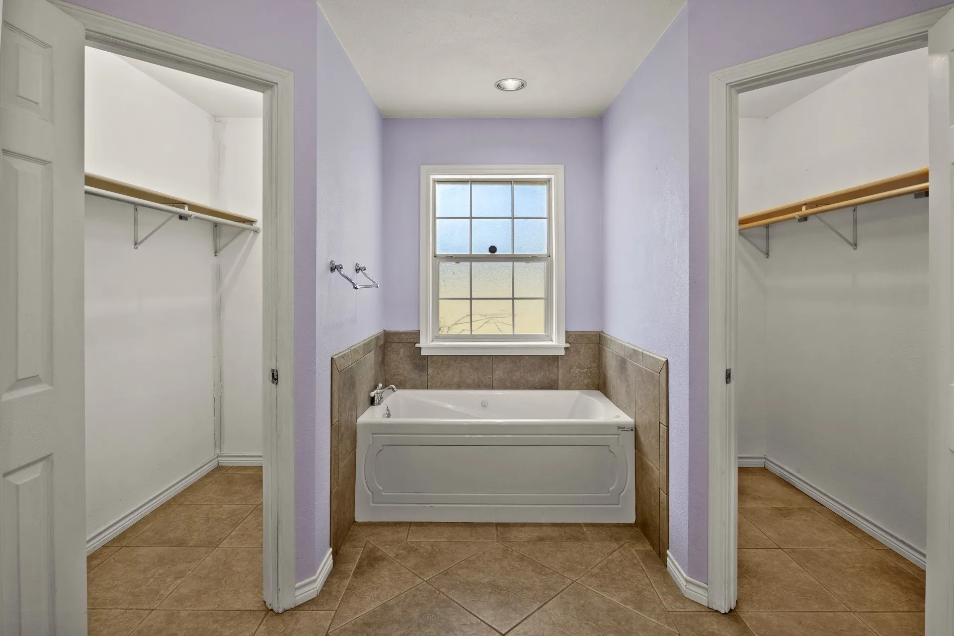Single Family Residence For Sale in Titus County , 522 CR 4245, Mt Pleasant, Texas 75455, 3 Bedroom, 2 Bathroom, Garage spaces, 1,856 Sqft, built in 2007, mls#21362817, Real Estate Agent in Mt Pleasant, Homes For Sale in Titus county, Homes For Sale in Mt Pleasant, Realtor in Mt Pleasant Texas, Real Estate Brokerage Independent Realty Texas, Luminita Cordes Realtor