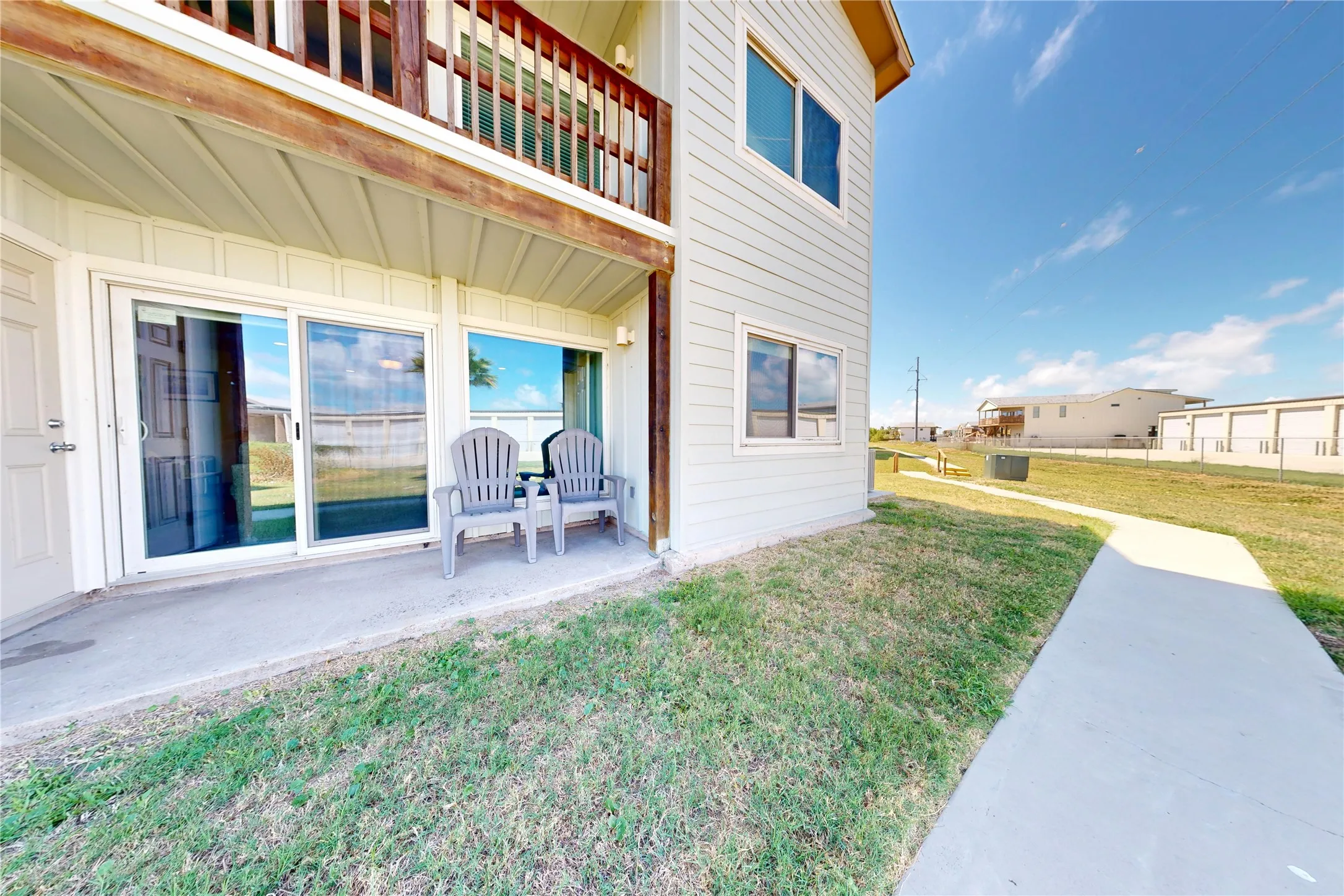 Condominium For Sale in Nueces County , 230 Cut Off Road 122, Port Aransas, Texas 78373, 2 Bedroom, 1 Bathroom, Garage spaces, 939 Sqft, built in 1983, Price $265,000, mls#21360370, Real Estate Agent in Port Aransas, Homes For Sale in Nueces county, Homes For Sale in Port Aransas, Realtor in Port Aransas Texas, Real Estate Brokerage Independent Realty Texas, Luminita Cordes Realtor