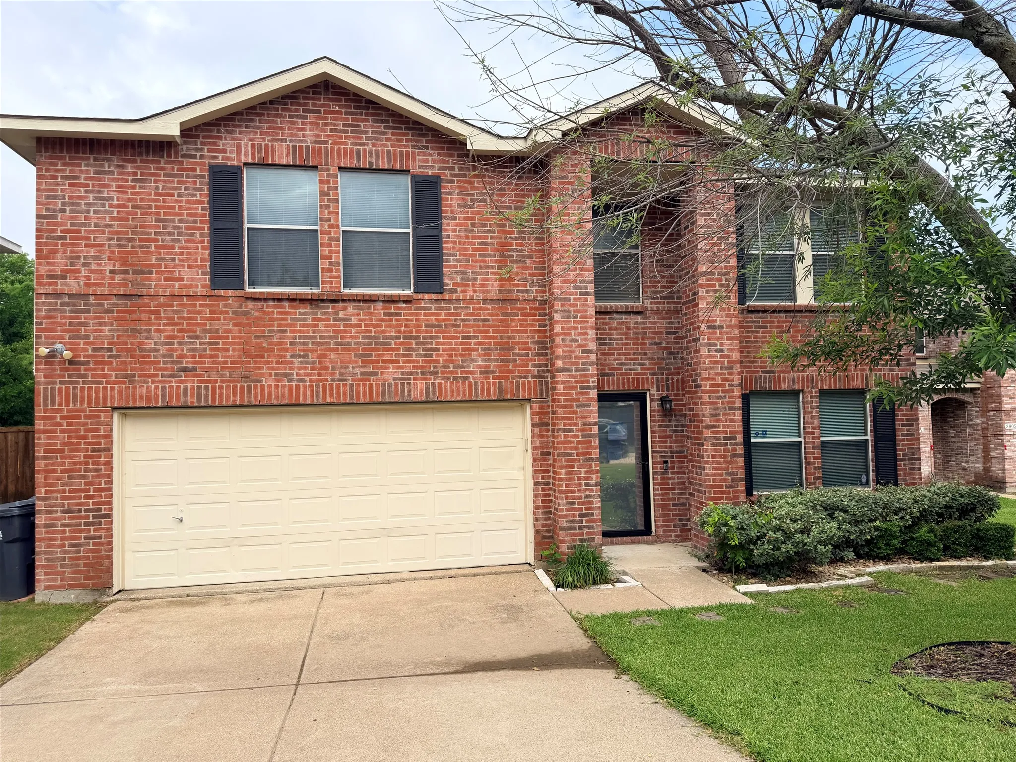 Single Family Residence For Sale in Collin County , 3801 Quail View Drive, Mc Kinney, Texas 75071, 5 Bedroom, 4 Bathroom, 2 Garage spaces, 3,770 Sqft, built in 2002, Price $355,000, mls#21363158, Real Estate Agent in Mc Kinney, Homes For Sale in Collin county, Homes For Sale in Mc Kinney, Realtor in Mc Kinney Texas, Real Estate Brokerage Independent Realty Texas, Luminita Cordes Realtor