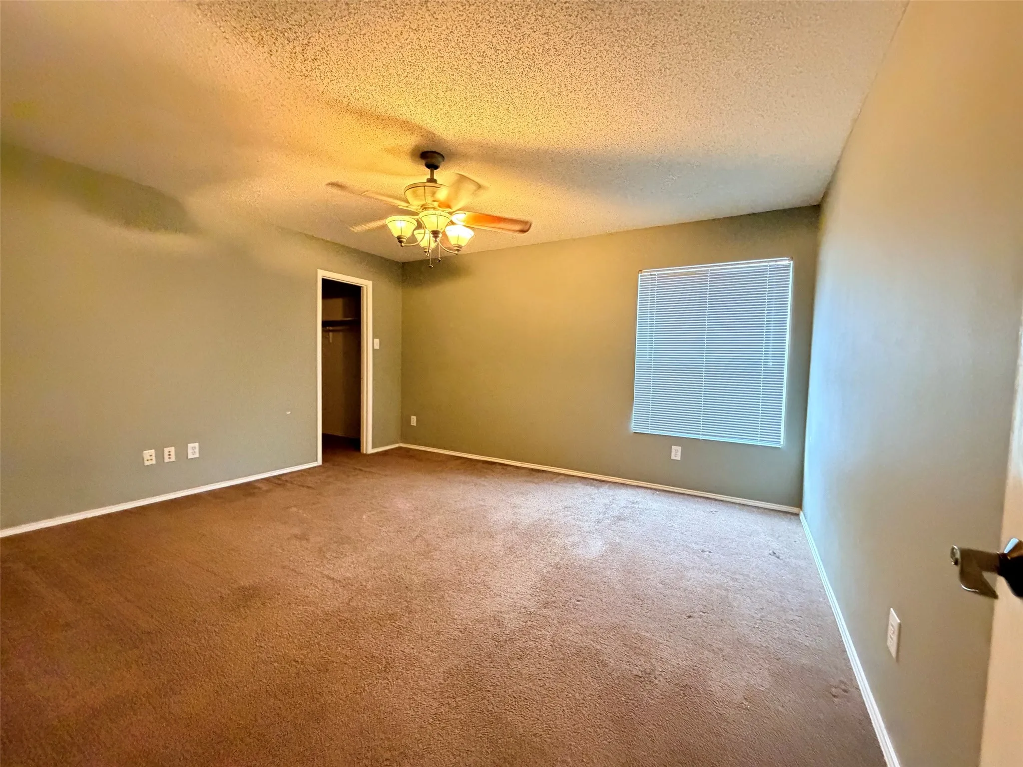 Single Family Residence For Sale in Collin County , 3801 Quail View Drive, Mc Kinney, Texas 75071, 5 Bedroom, 4 Bathroom, 2 Garage spaces, 3,770 Sqft, built in 2002, Price $355,000, mls#21363158, Real Estate Agent in Mc Kinney, Homes For Sale in Collin county, Homes For Sale in Mc Kinney, Realtor in Mc Kinney Texas, Real Estate Brokerage Independent Realty Texas, Luminita Cordes Realtor