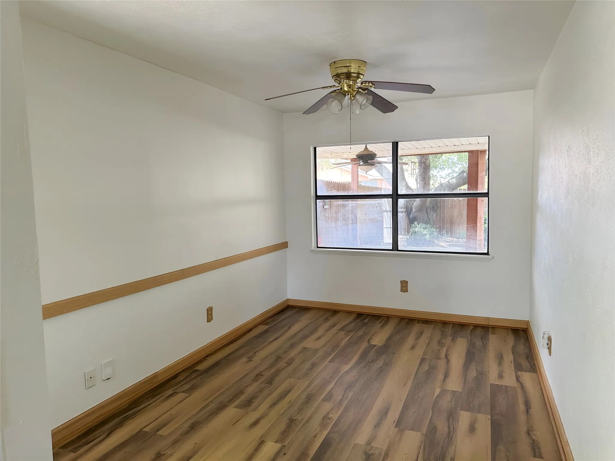 Single Family Residence For Sale in Denton County , 5229 Pruitt Drive, The Colony, Texas 75056, 3 Bedroom, 2 Bathroom, 2 Garage spaces, 1,881 Sqft, built in 1983, mls#21335484, Real Estate Agent in The Colony, Homes For Sale in Denton county, Homes For Sale in The Colony, Realtor in The Colony Texas, Real Estate Brokerage Independent Realty Texas, Luminita Cordes Realtor
