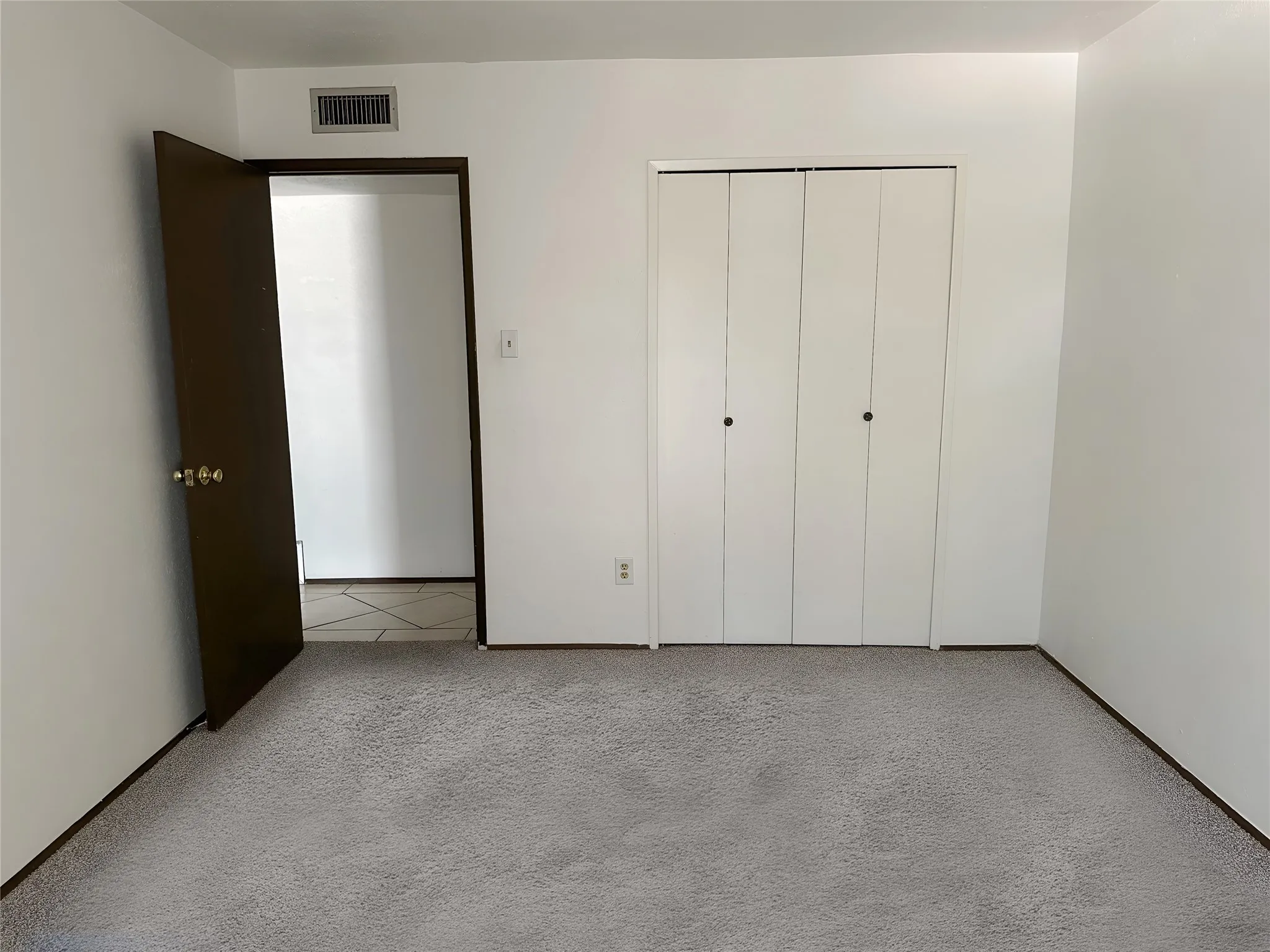 Single Family Residence For Sale in Denton County , 5229 Pruitt Drive, The Colony, Texas 75056, 3 Bedroom, 2 Bathroom, 2 Garage spaces, 1,881 Sqft, built in 1983, mls#21335484, Real Estate Agent in The Colony, Homes For Sale in Denton county, Homes For Sale in The Colony, Realtor in The Colony Texas, Real Estate Brokerage Independent Realty Texas, Luminita Cordes Realtor