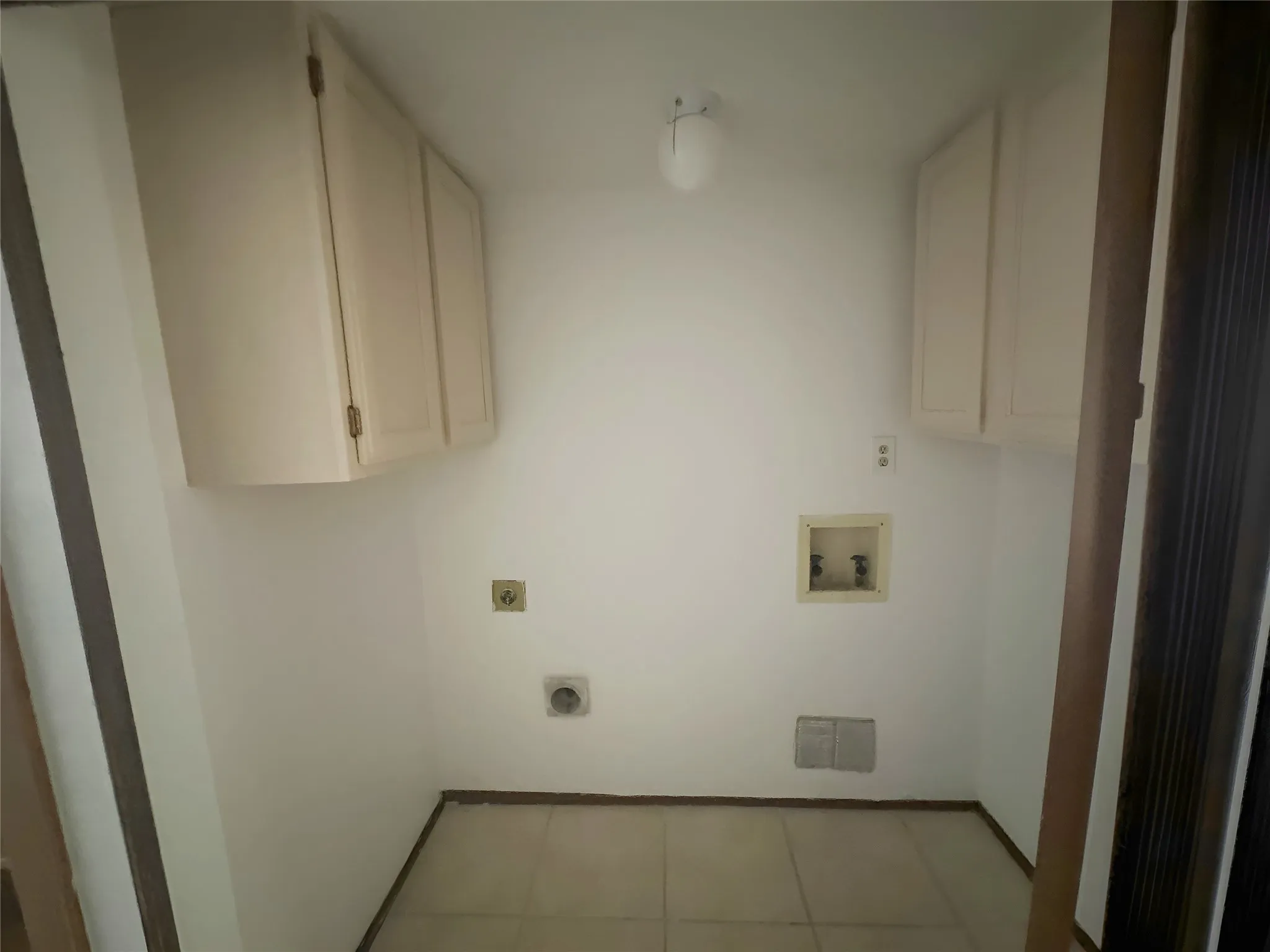 Single Family Residence For Sale in Denton County , 5229 Pruitt Drive, The Colony, Texas 75056, 3 Bedroom, 2 Bathroom, 2 Garage spaces, 1,881 Sqft, built in 1983, mls#21335484, Real Estate Agent in The Colony, Homes For Sale in Denton county, Homes For Sale in The Colony, Realtor in The Colony Texas, Real Estate Brokerage Independent Realty Texas, Luminita Cordes Realtor