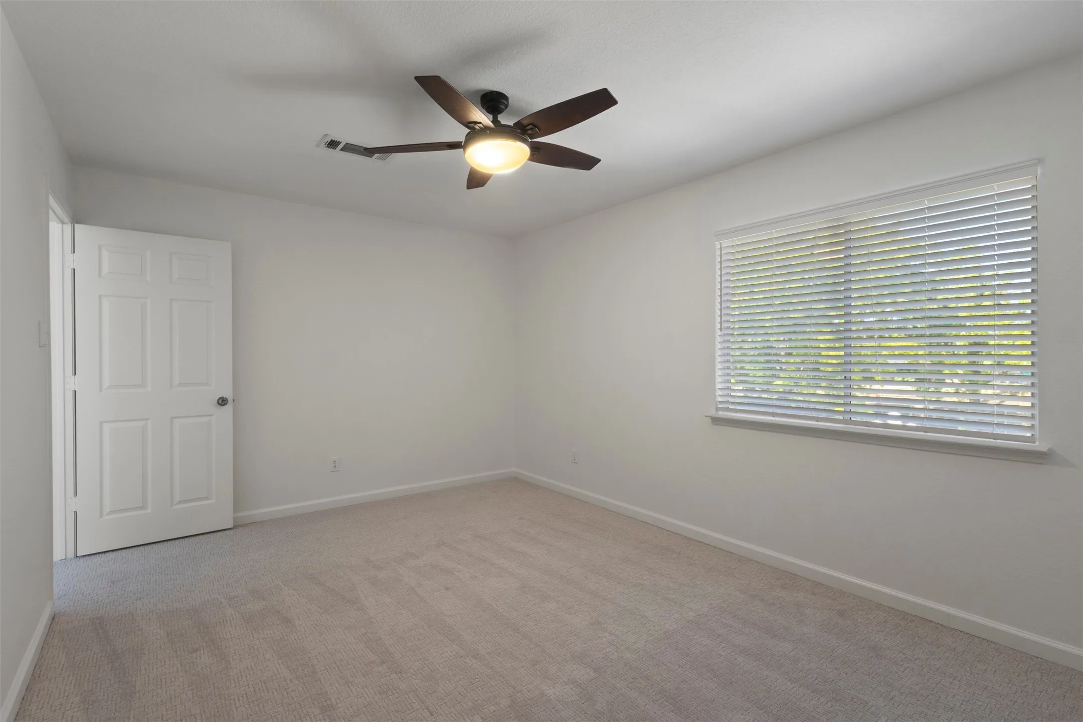 Single Family Residence For Sale in Collin County , 730 Fairlawn Street, Allen, Texas 75002, 4 Bedroom, 3 Bathroom, 2 Garage spaces, 2,915 Sqft, built in 1995, mls#21360056, Real Estate Agent in Allen, Homes For Sale in Collin county, Homes For Sale in Allen, Realtor in Allen Texas, Real Estate Brokerage Independent Realty Texas, Luminita Cordes Realtor