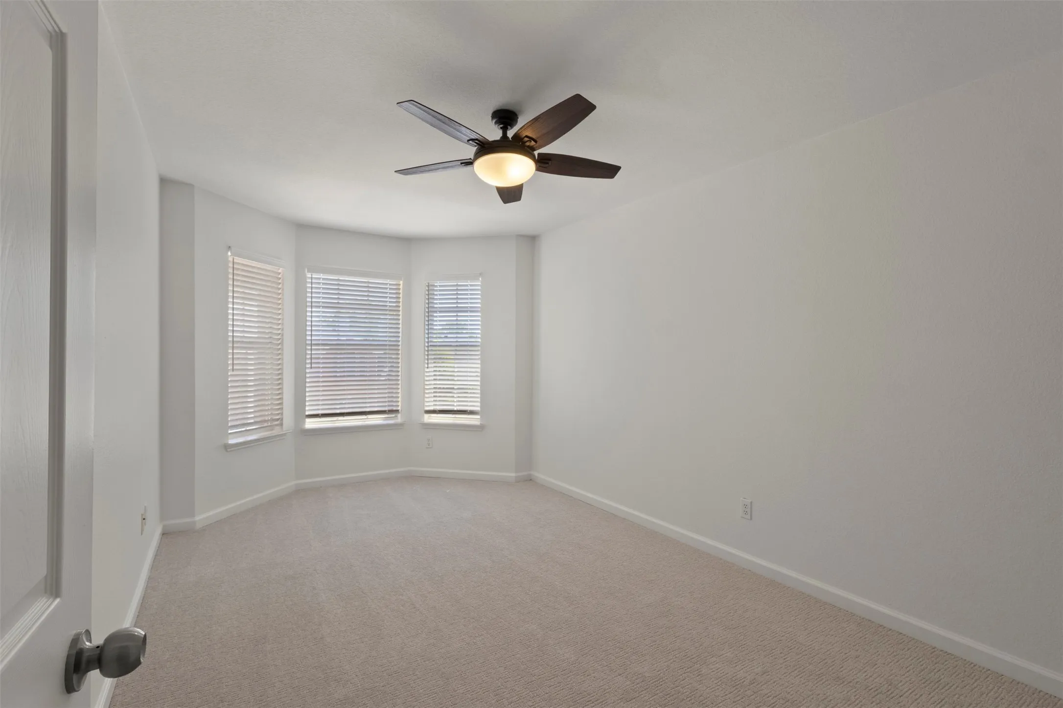 Single Family Residence For Sale in Collin County , 730 Fairlawn Street, Allen, Texas 75002, 4 Bedroom, 3 Bathroom, 2 Garage spaces, 2,915 Sqft, built in 1995, mls#21360056, Real Estate Agent in Allen, Homes For Sale in Collin county, Homes For Sale in Allen, Realtor in Allen Texas, Real Estate Brokerage Independent Realty Texas, Luminita Cordes Realtor
