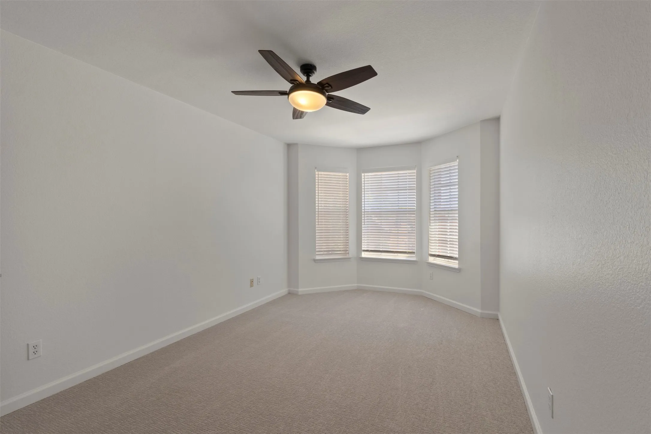Single Family Residence For Sale in Collin County , 730 Fairlawn Street, Allen, Texas 75002, 4 Bedroom, 3 Bathroom, 2 Garage spaces, 2,915 Sqft, built in 1995, mls#21360056, Real Estate Agent in Allen, Homes For Sale in Collin county, Homes For Sale in Allen, Realtor in Allen Texas, Real Estate Brokerage Independent Realty Texas, Luminita Cordes Realtor