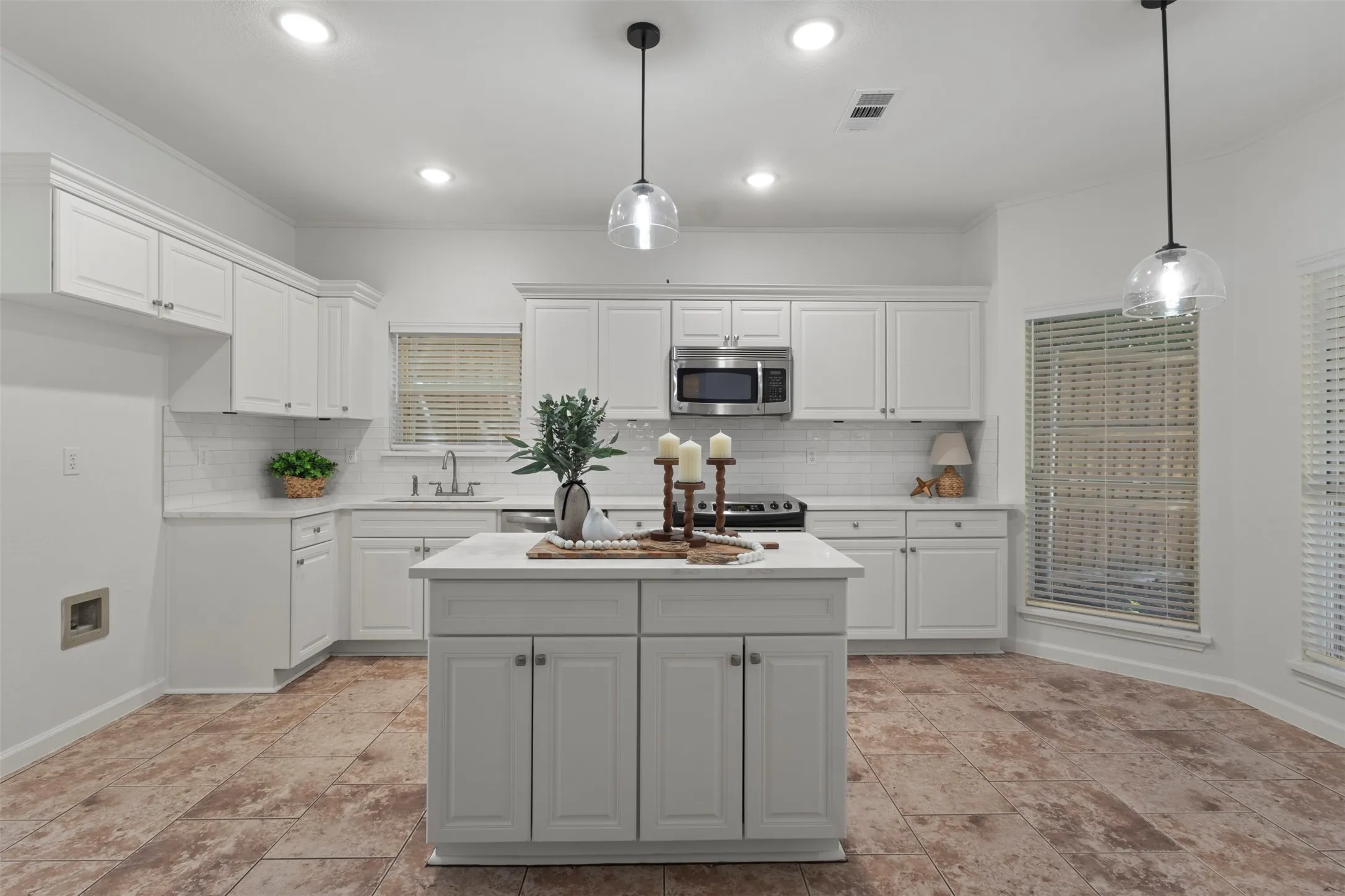 Single Family Residence For Sale in Collin County , 730 Fairlawn Street, Allen, Texas 75002, 4 Bedroom, 3 Bathroom, 2 Garage spaces, 2,915 Sqft, built in 1995, mls#21360056, Real Estate Agent in Allen, Homes For Sale in Collin county, Homes For Sale in Allen, Realtor in Allen Texas, Real Estate Brokerage Independent Realty Texas, Luminita Cordes Realtor