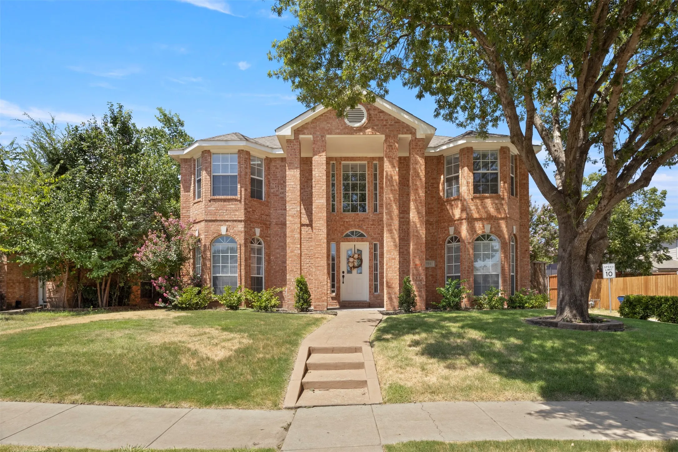 Single Family Residence For Sale in Collin County , 730 Fairlawn Street, Allen, Texas 75002, 4 Bedroom, 3 Bathroom, 2 Garage spaces, 2,915 Sqft, built in 1995, mls#21360056, Real Estate Agent in Allen, Homes For Sale in Collin county, Homes For Sale in Allen, Realtor in Allen Texas, Real Estate Brokerage Independent Realty Texas, Luminita Cordes Realtor