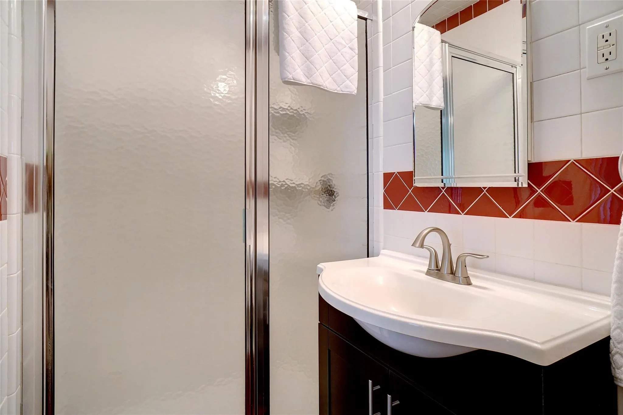 Single Family Residence For Rent in Tarrant County , 3201 Cockrell Avenue, Fort Worth, Texas 76109, 3 Bedroom, 2 Bathroom, 2 Garage spaces, 1,789 Sqft, built in 1928, Price $3,000, mls#21362113, Real Estate Agent in Fort Worth, Homes For Rent in Tarrant county, Homes For Rent in Fort Worth, Realtor in Fort Worth Texas, Real Estate Brokerage Independent Realty Texas, Luminita Cordes Realtor