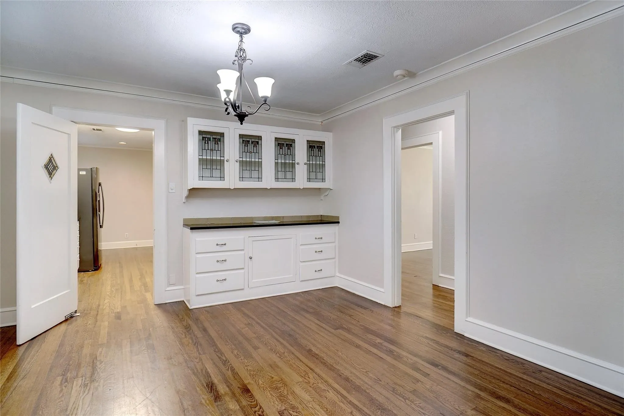 Single Family Residence For Rent in Tarrant County , 3201 Cockrell Avenue, Fort Worth, Texas 76109, 3 Bedroom, 2 Bathroom, 2 Garage spaces, 1,789 Sqft, built in 1928, Price $3,000, mls#21362113, Real Estate Agent in Fort Worth, Homes For Rent in Tarrant county, Homes For Rent in Fort Worth, Realtor in Fort Worth Texas, Real Estate Brokerage Independent Realty Texas, Luminita Cordes Realtor