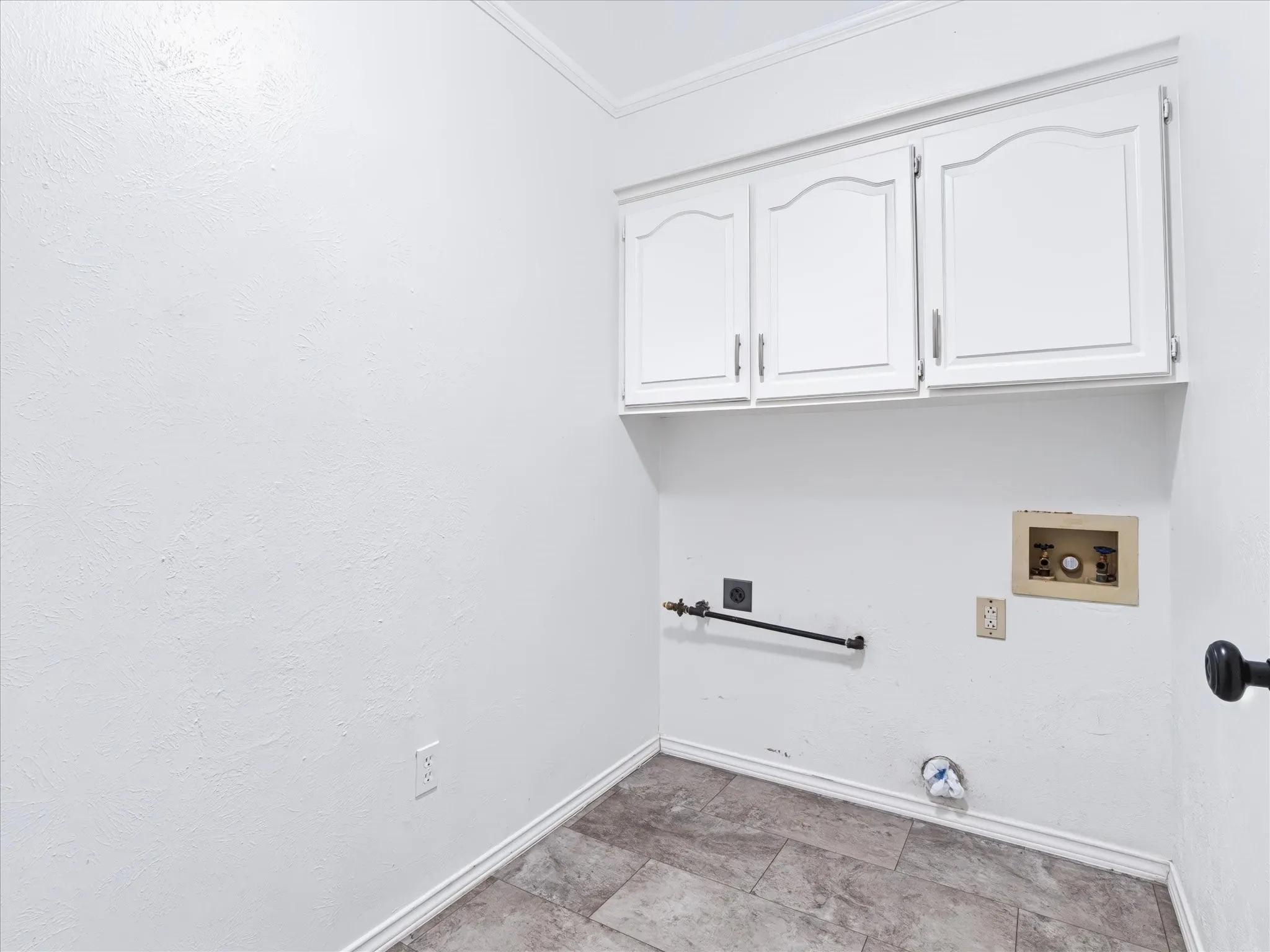 Single Family Residence For Sale in Dallas County , 10216 Shadow Way, Dallas, Texas 75243, 4 Bedroom, 3 Bathroom, 2 Garage spaces, 2,579 Sqft, built in 1983, mls#21360218, Real Estate Agent in Dallas, Homes For Sale in Dallas county, Homes For Sale in Dallas, Realtor in Dallas Texas, Real Estate Brokerage Independent Realty Texas, Luminita Cordes Realtor
