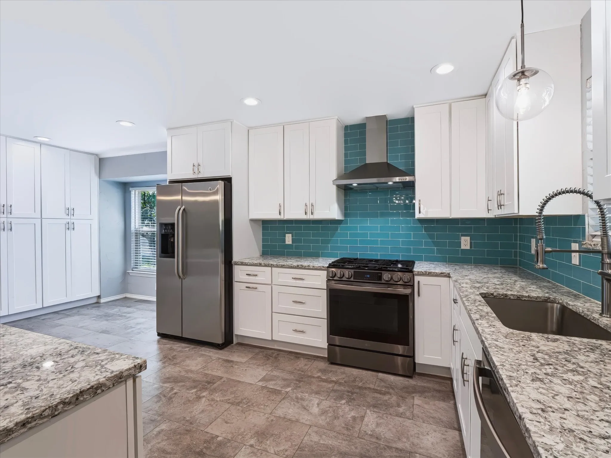 Single Family Residence For Sale in Dallas County , 10216 Shadow Way, Dallas, Texas 75243, 4 Bedroom, 3 Bathroom, 2 Garage spaces, 2,579 Sqft, built in 1983, mls#21360218, Real Estate Agent in Dallas, Homes For Sale in Dallas county, Homes For Sale in Dallas, Realtor in Dallas Texas, Real Estate Brokerage Independent Realty Texas, Luminita Cordes Realtor