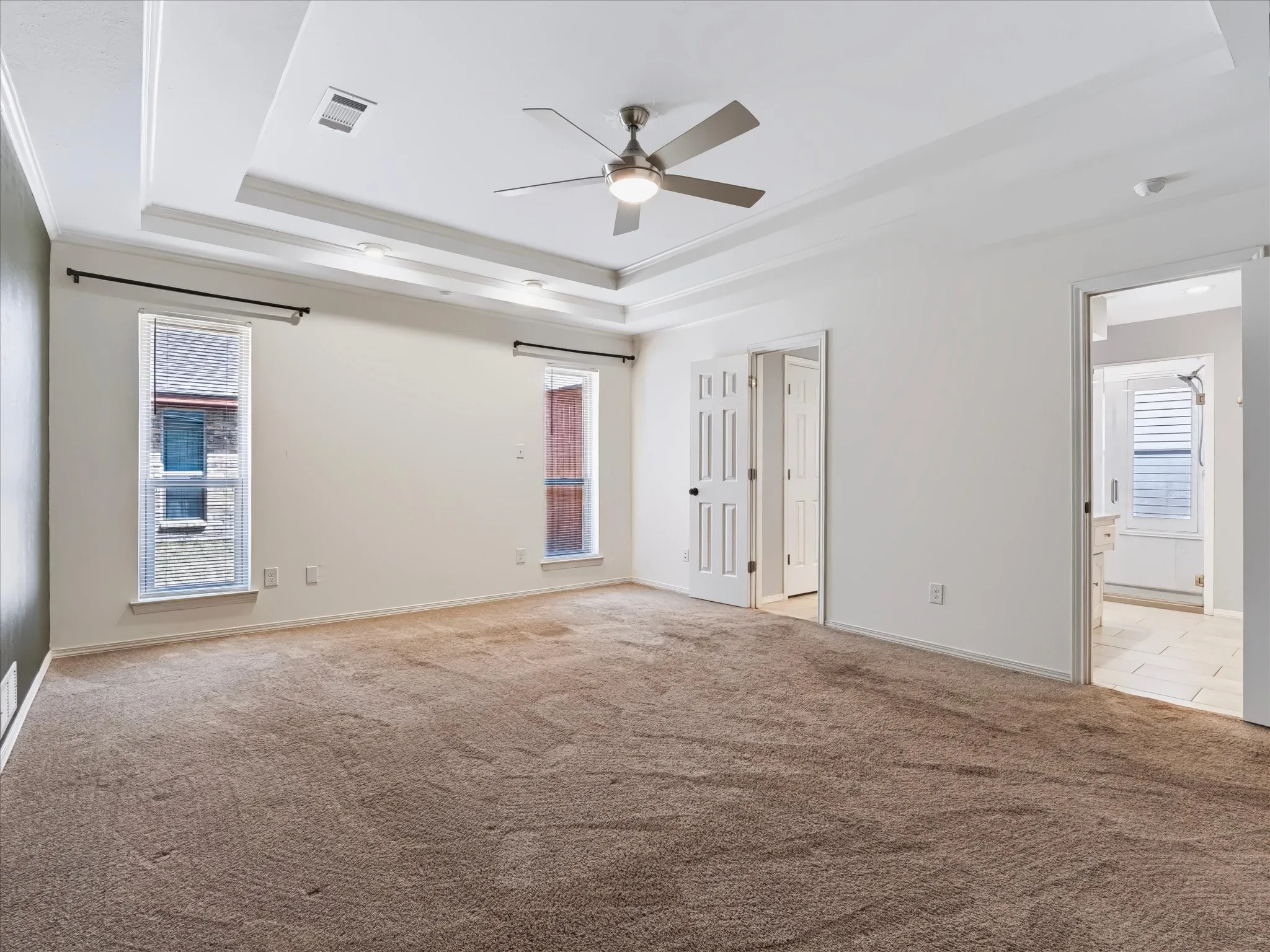 Single Family Residence For Sale in Dallas County , 10216 Shadow Way, Dallas, Texas 75243, 4 Bedroom, 3 Bathroom, 2 Garage spaces, 2,579 Sqft, built in 1983, mls#21360218, Real Estate Agent in Dallas, Homes For Sale in Dallas county, Homes For Sale in Dallas, Realtor in Dallas Texas, Real Estate Brokerage Independent Realty Texas, Luminita Cordes Realtor
