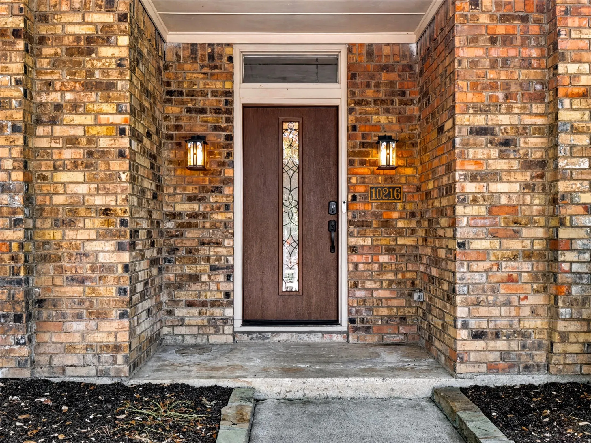Single Family Residence For Sale in Dallas County , 10216 Shadow Way, Dallas, Texas 75243, 4 Bedroom, 3 Bathroom, 2 Garage spaces, 2,579 Sqft, built in 1983, mls#21360218, Real Estate Agent in Dallas, Homes For Sale in Dallas county, Homes For Sale in Dallas, Realtor in Dallas Texas, Real Estate Brokerage Independent Realty Texas, Luminita Cordes Realtor