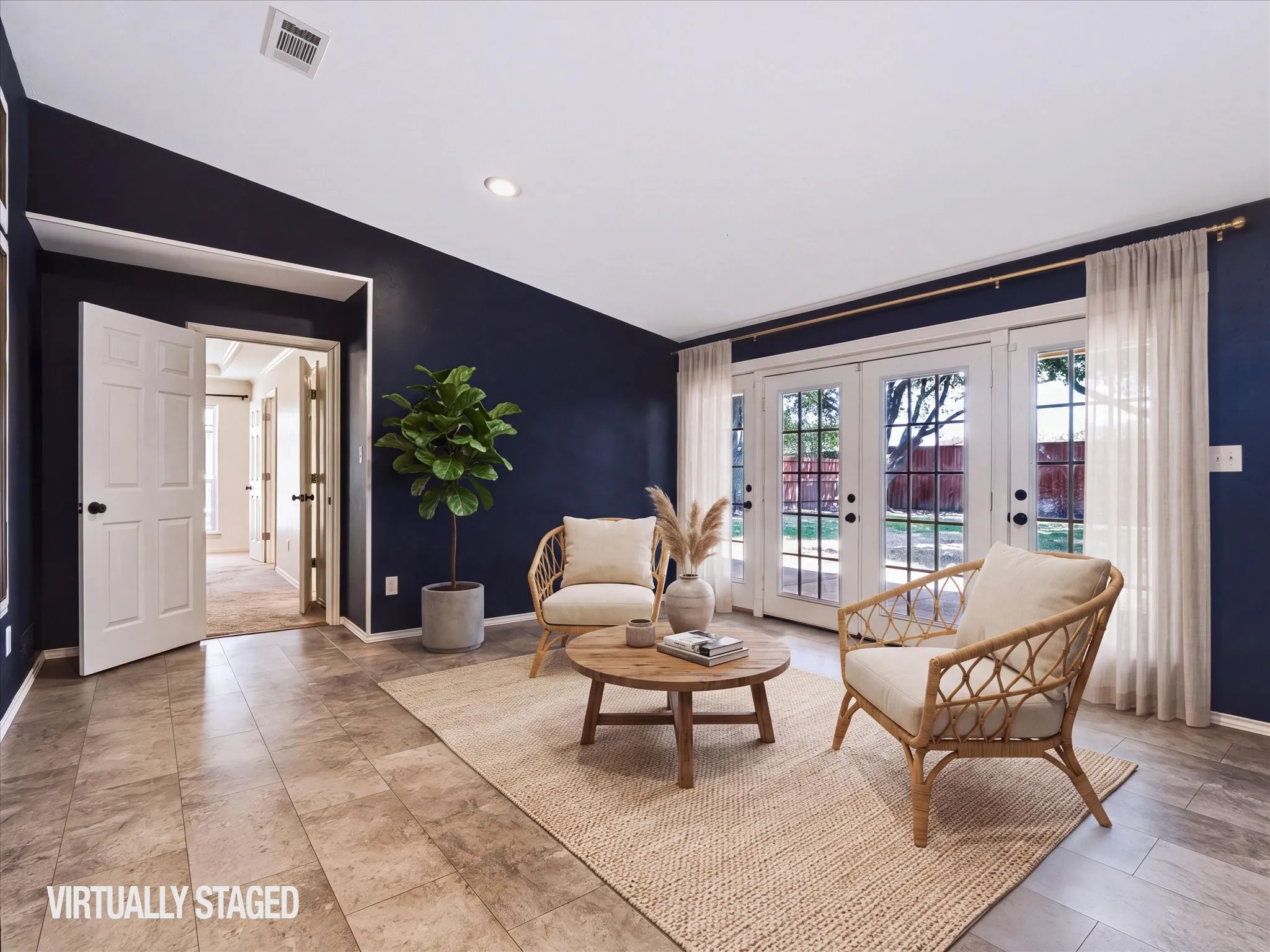 Single Family Residence For Sale in Dallas County , 10216 Shadow Way, Dallas, Texas 75243, 4 Bedroom, 3 Bathroom, 2 Garage spaces, 2,579 Sqft, built in 1983, mls#21360218, Real Estate Agent in Dallas, Homes For Sale in Dallas county, Homes For Sale in Dallas, Realtor in Dallas Texas, Real Estate Brokerage Independent Realty Texas, Luminita Cordes Realtor