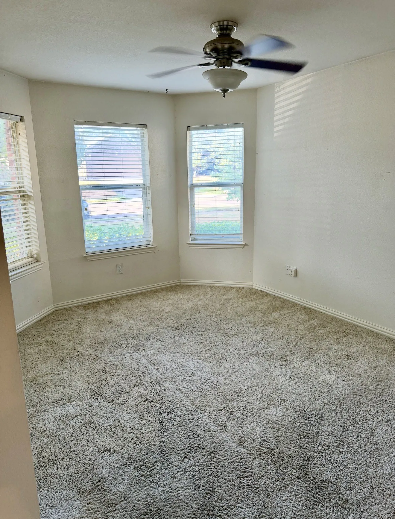 Single Family Residence For Sale in Tarrant County , 6633 Sierra Madre Drive, Fort Worth, Texas 76179, 3 Bedroom, 2 Bathroom, 2 Garage spaces, 1,673 Sqft, built in 2005, mls#21363190, Real Estate Agent in Fort Worth, Homes For Sale in Tarrant county, Homes For Sale in Fort Worth, Realtor in Fort Worth Texas, Real Estate Brokerage Independent Realty Texas, Luminita Cordes Realtor