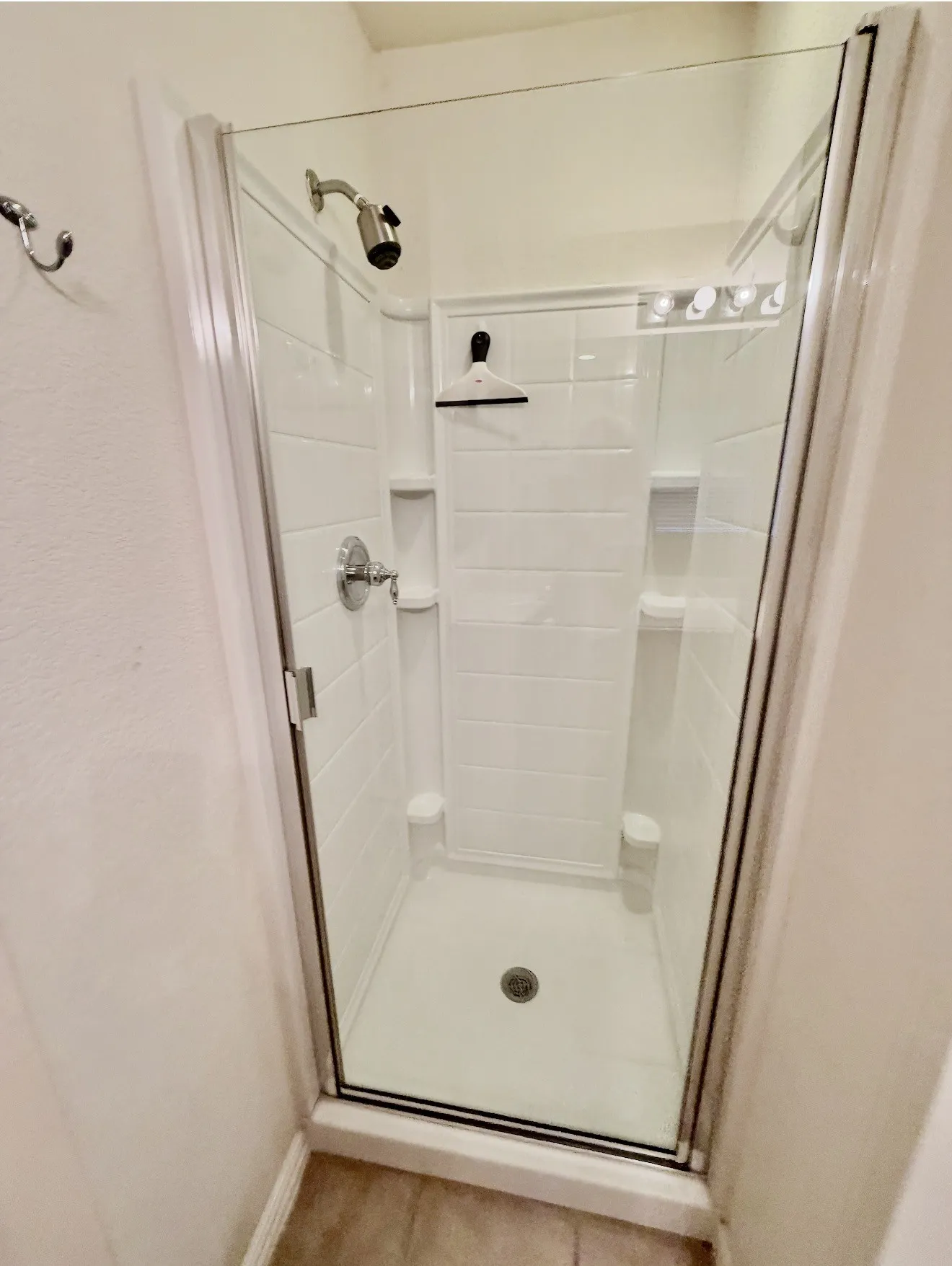 Single Family Residence For Sale in Tarrant County , 6633 Sierra Madre Drive, Fort Worth, Texas 76179, 3 Bedroom, 2 Bathroom, 2 Garage spaces, 1,673 Sqft, built in 2005, mls#21363190, Real Estate Agent in Fort Worth, Homes For Sale in Tarrant county, Homes For Sale in Fort Worth, Realtor in Fort Worth Texas, Real Estate Brokerage Independent Realty Texas, Luminita Cordes Realtor